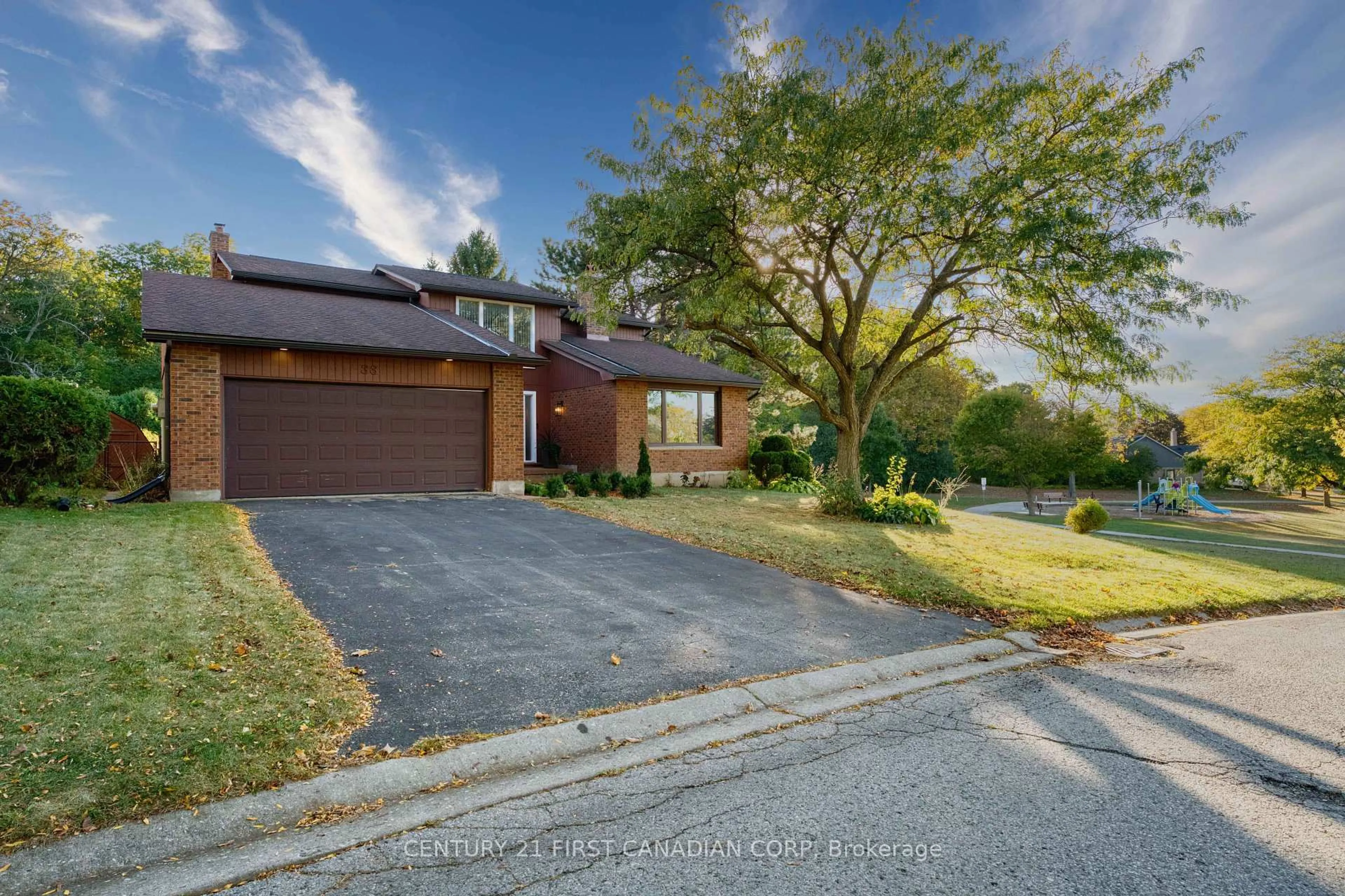 Home with brick exterior material, street for 33 Fourwinds Rd, London South Ontario N6K 3L1