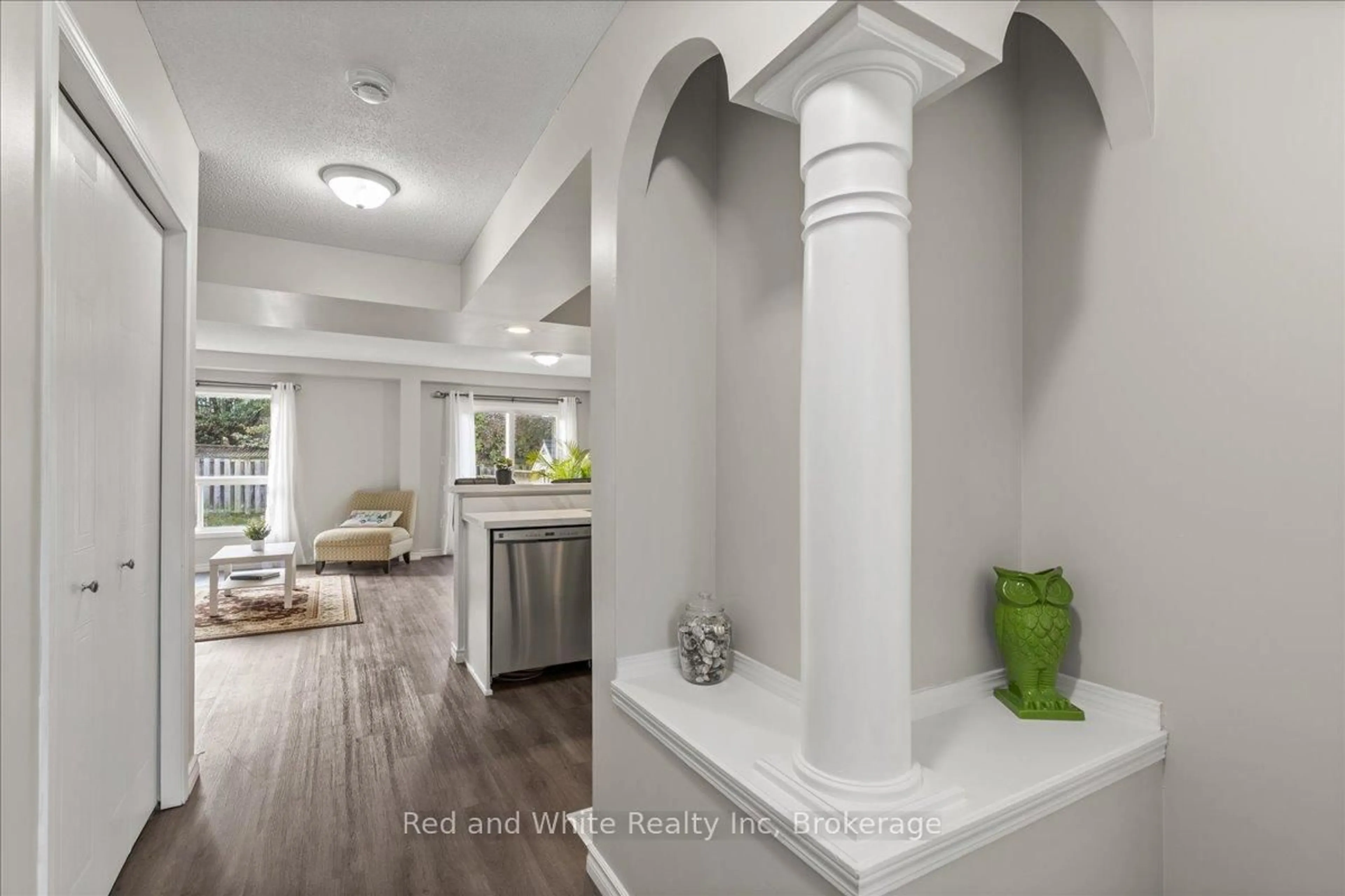 Indoor entryway for 269 Mcmeeken Dr, Cambridge Ontario N3C 4N7