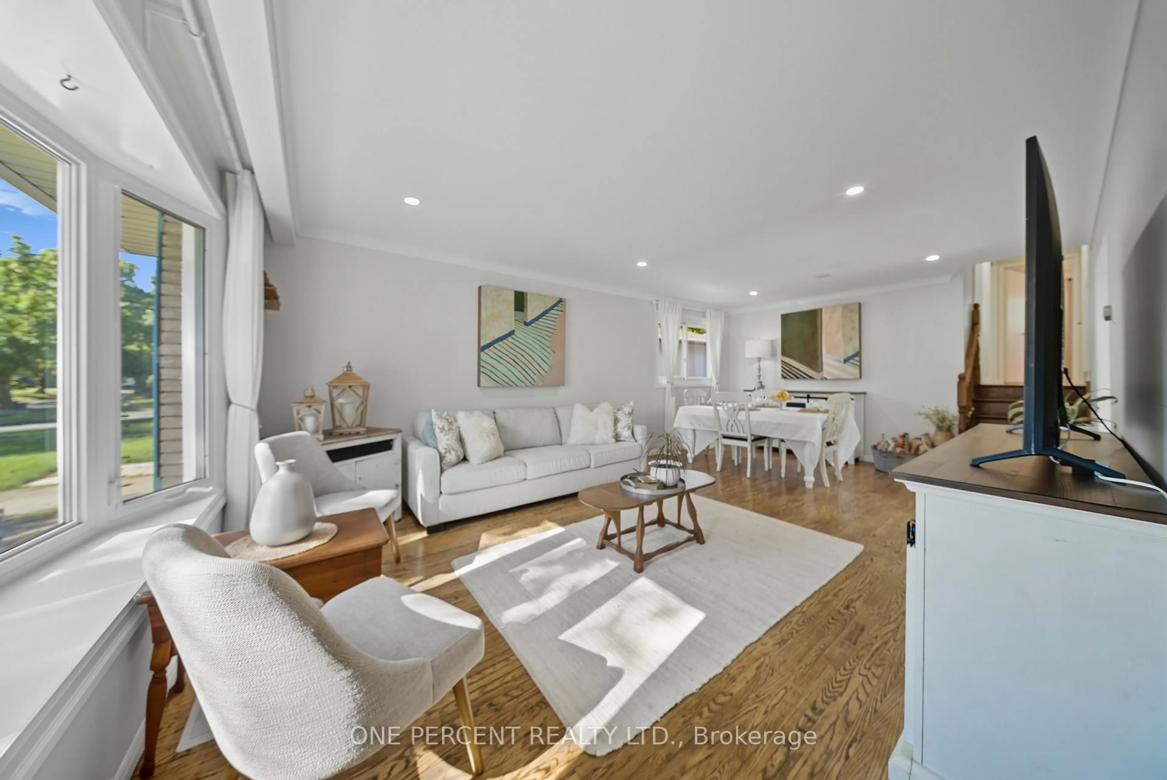 Living room with furniture, unknown for 67 Louis Ave, St. Catharines Ontario L2M 2N4