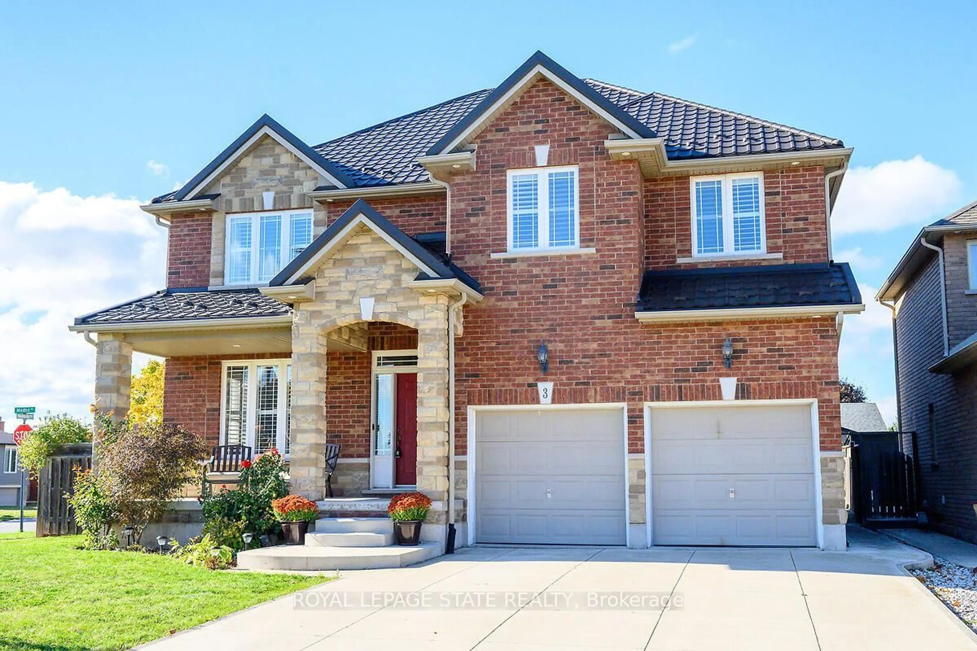 Home with brick exterior material, street for 3 Sasha Crt, Hamilton Ontario L8E 0A3