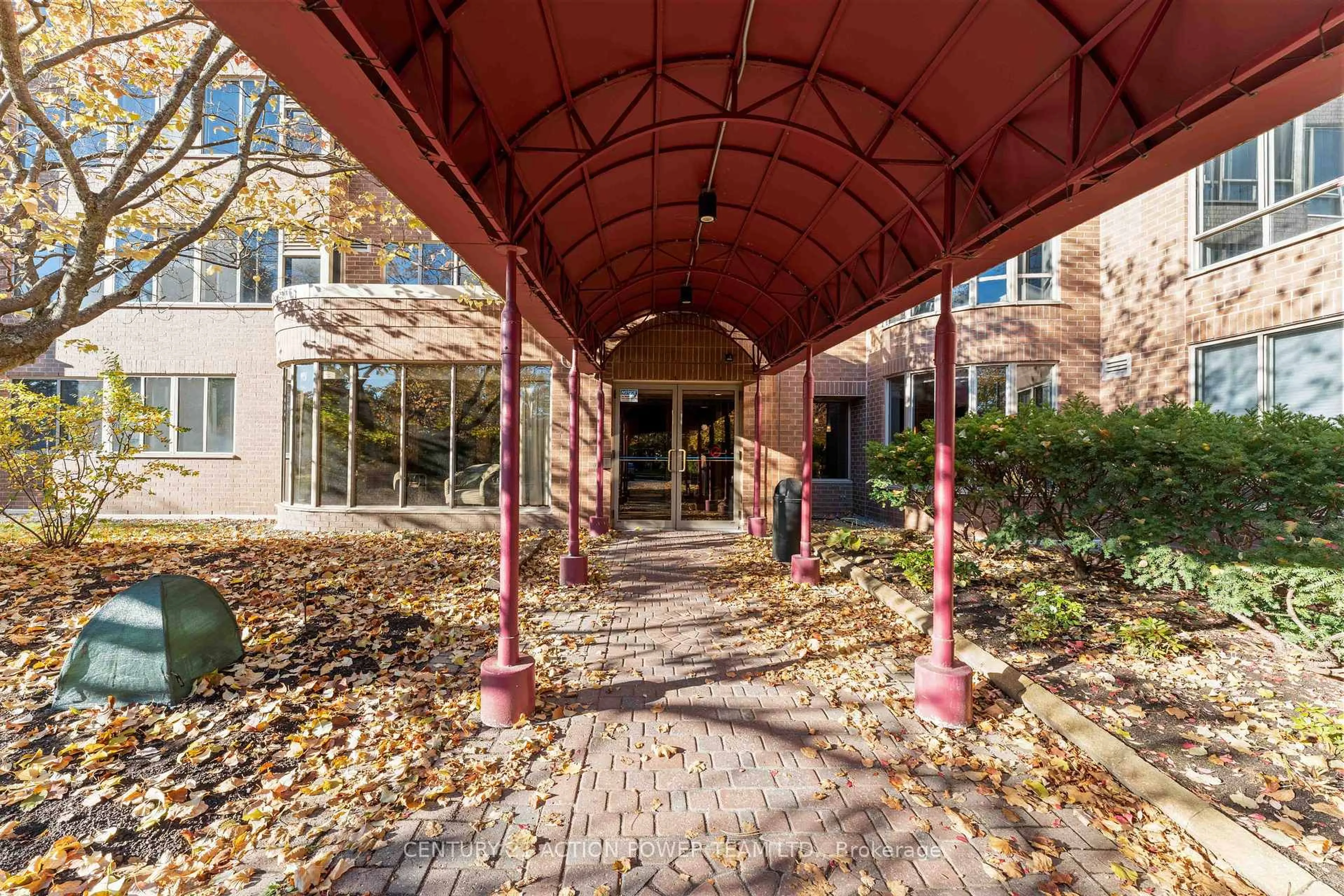 Unknown for 100 Grant Carmen Dr #1216, Ottawa Ontario K2E 8B8