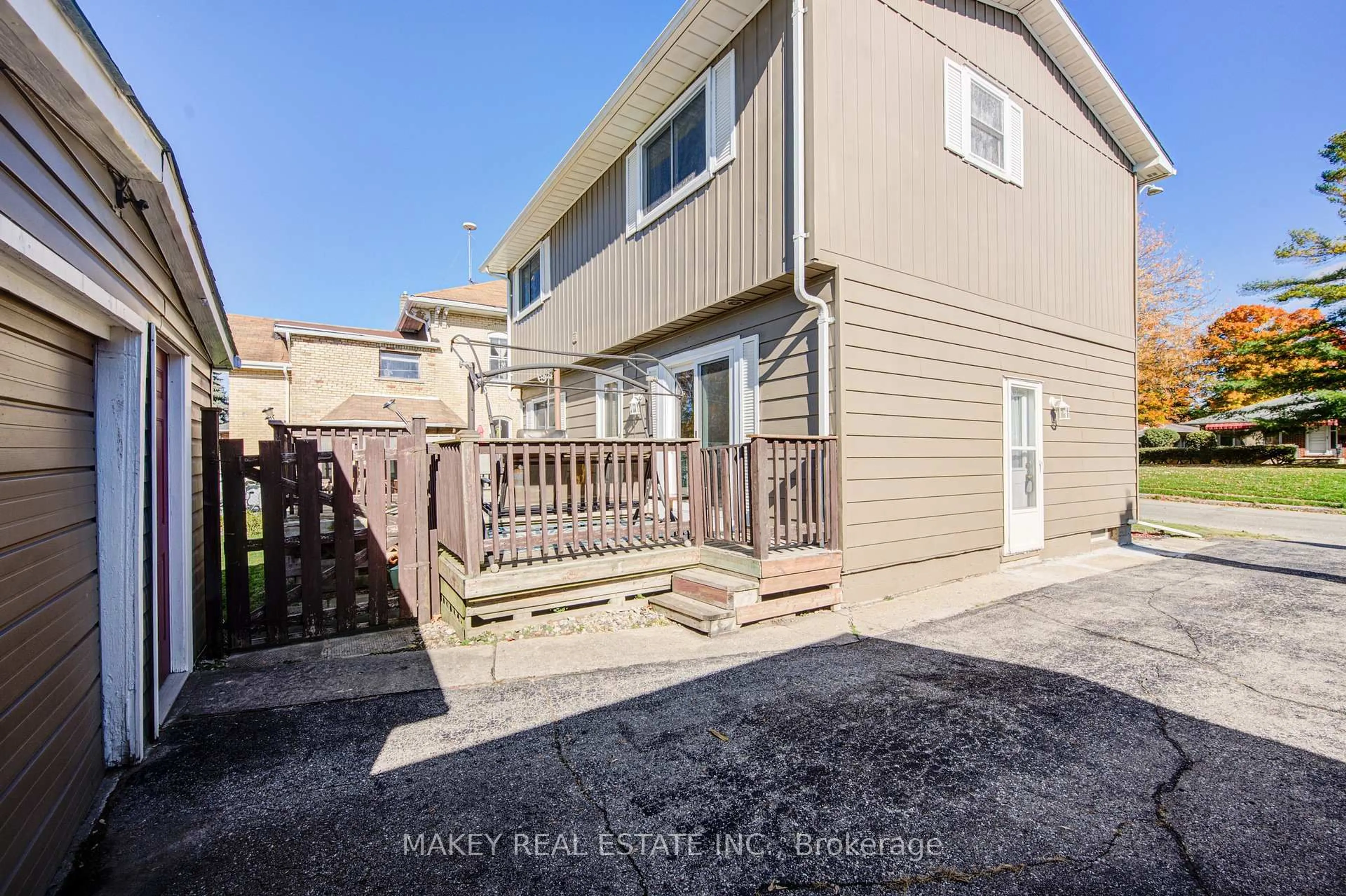 Unknown for 202 Norwich Ave, Woodstock Ontario N4S 3V6