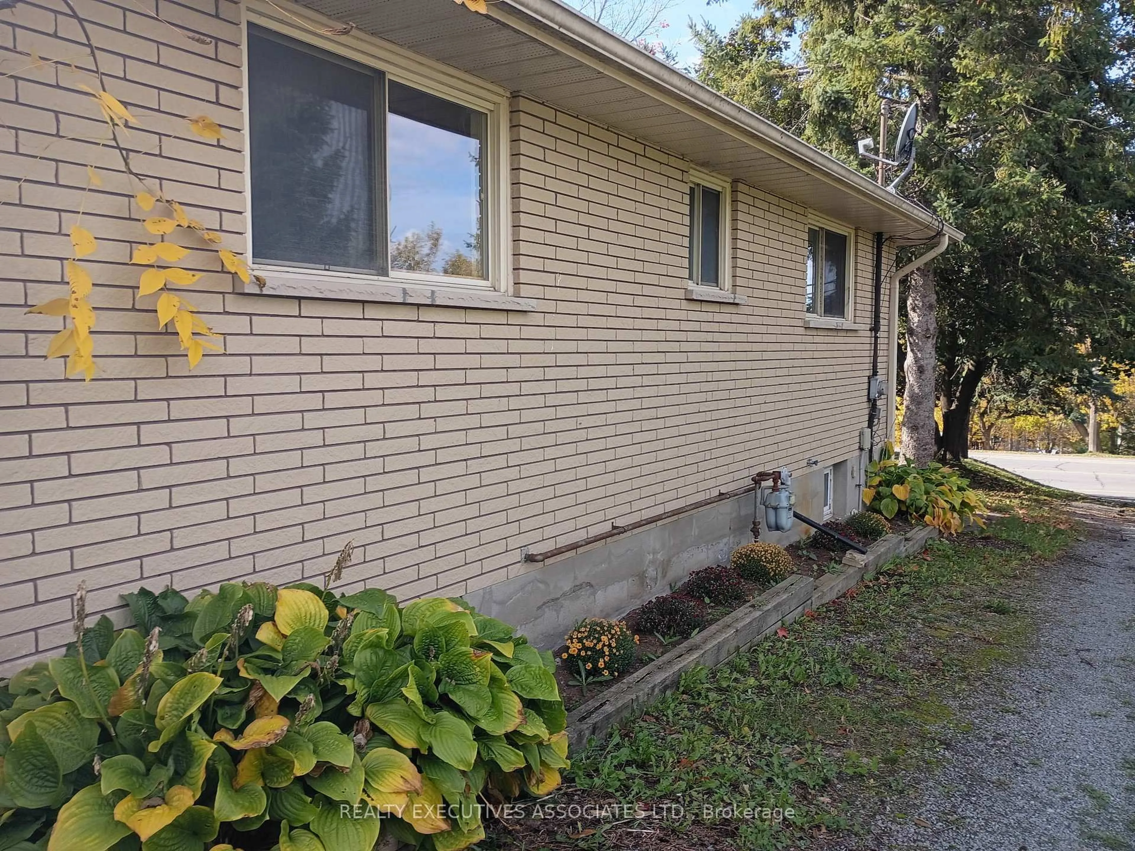 Unknown for 913 Ward St, Selwyn Ontario K0L 1H0