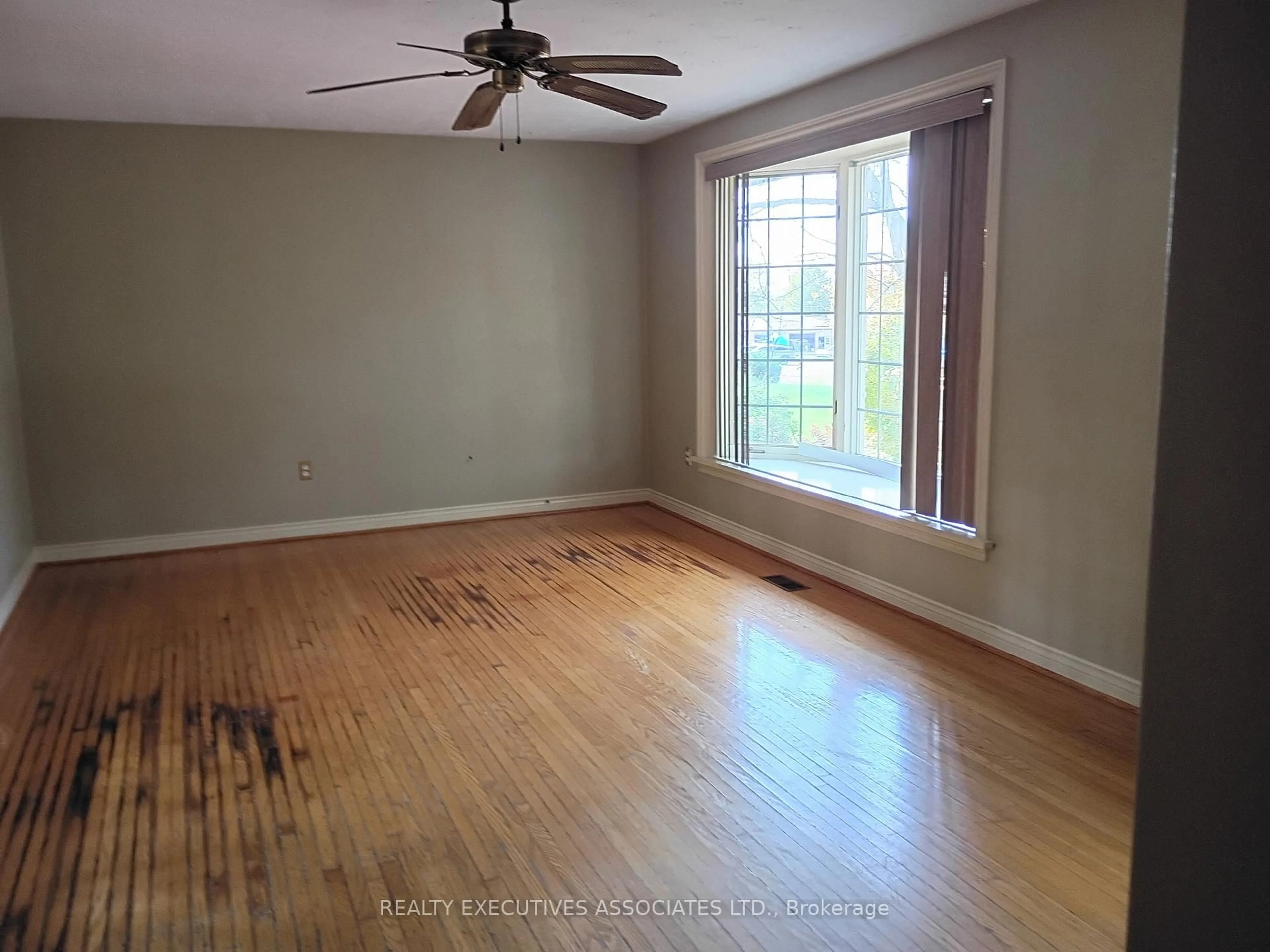 A pic of a room for 913 Ward St, Selwyn Ontario K0L 1H0