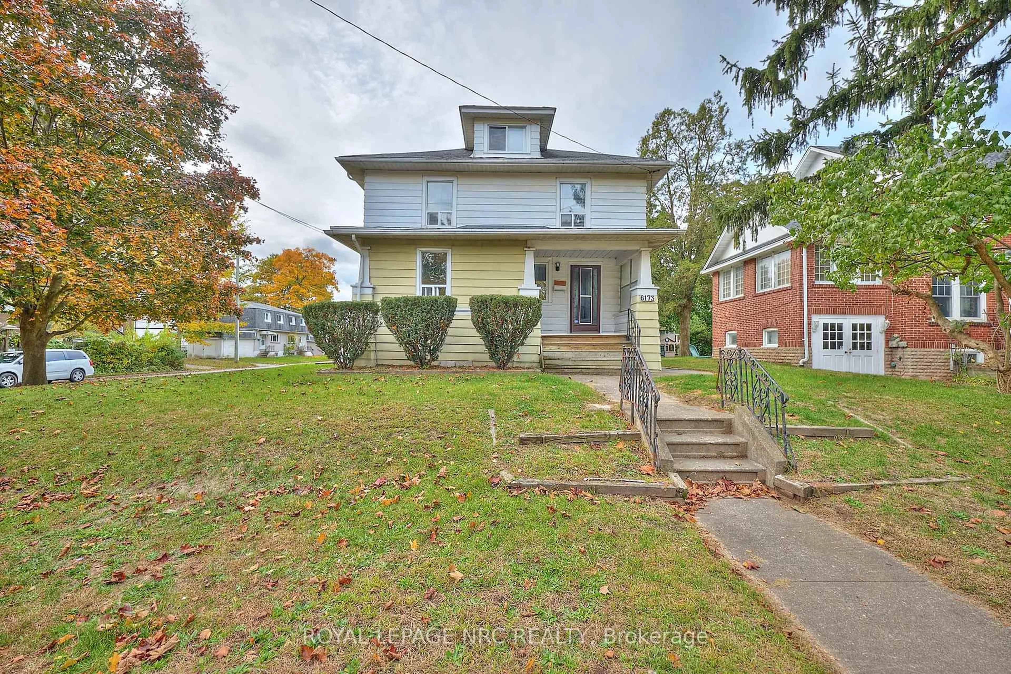 Home with brick exterior material, street for 6173 PINE GROVE Ave, Niagara Falls Ontario L2G 4H9