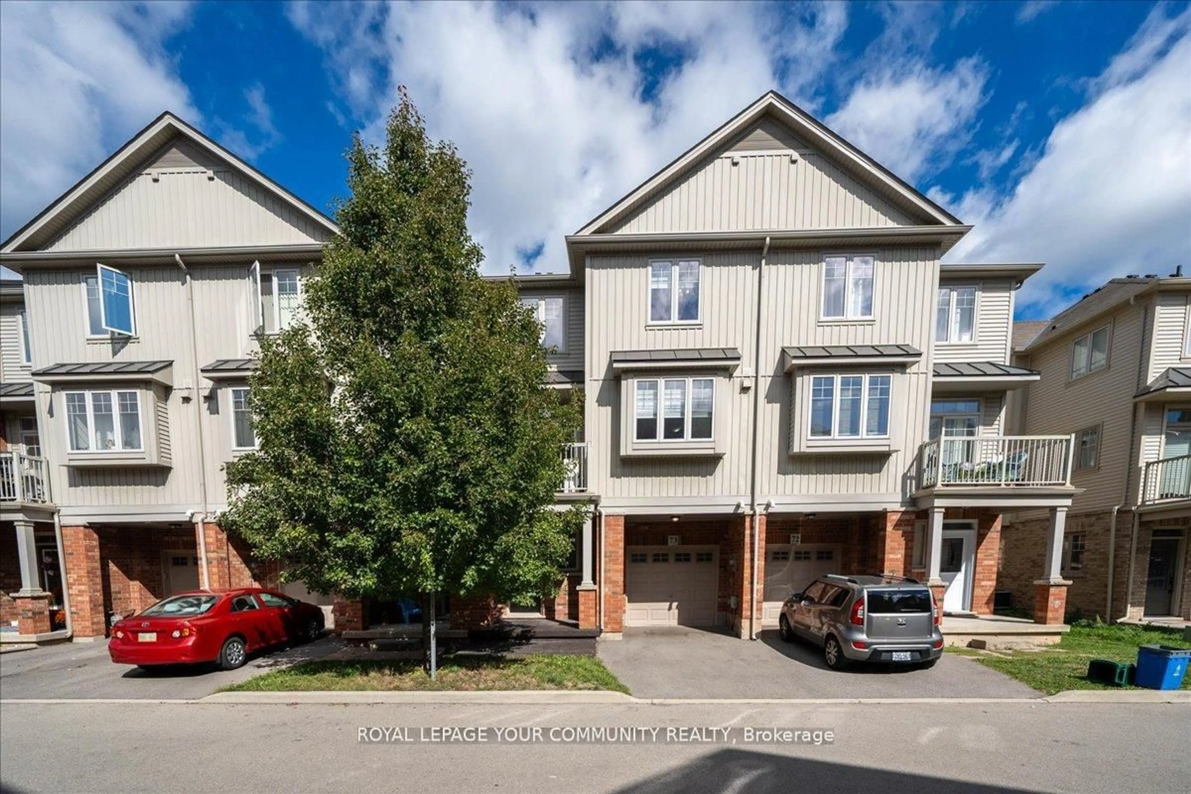 A pic from outside/outdoor area/front of a property/back of a property/a pic from drone, street for 6 Chestnut Dr #73, Grimsby Ontario L3M 0C4