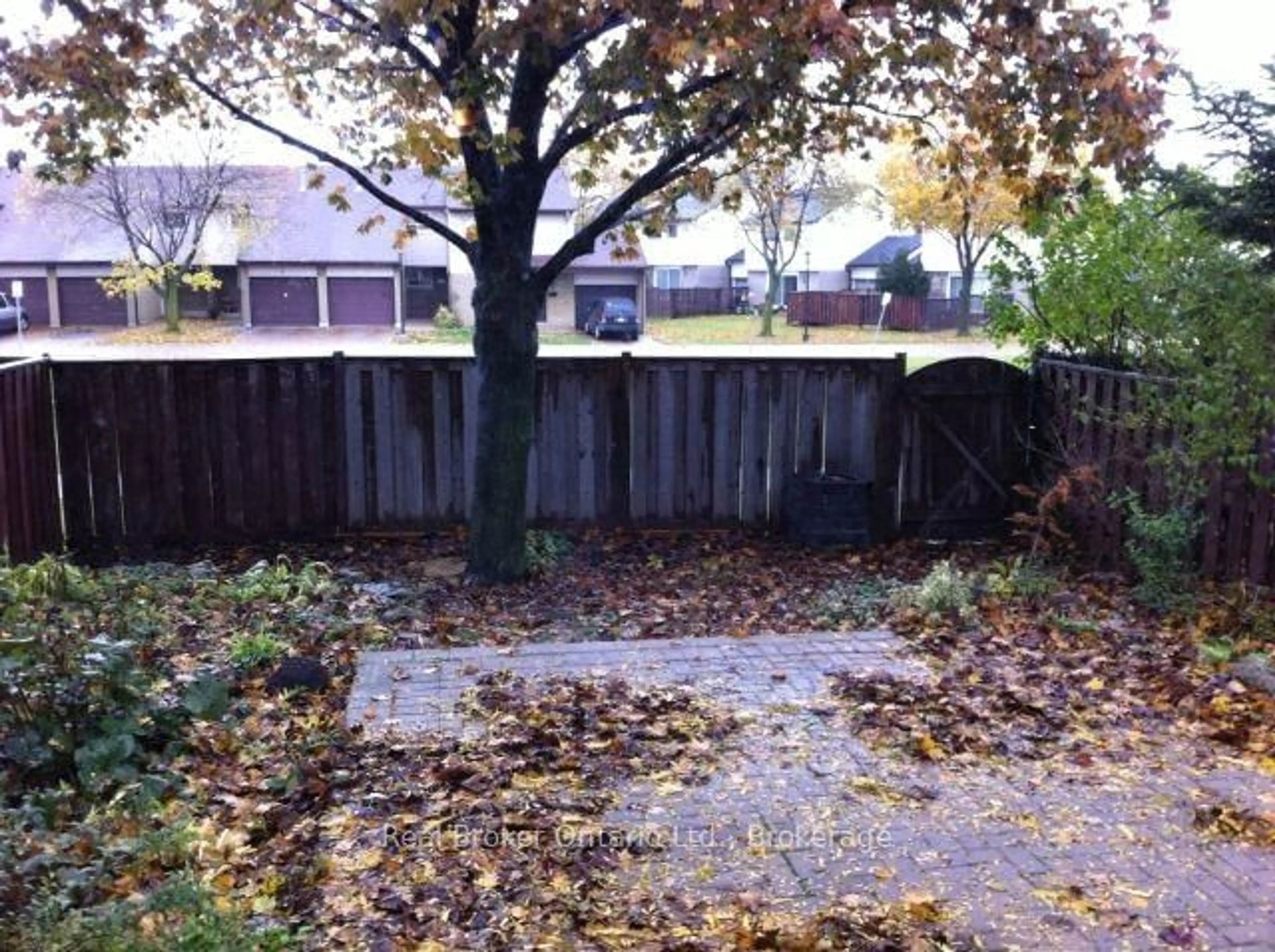 Unknown for 23 Queenslea Dr #75, Hamilton Ontario L8W 1T7