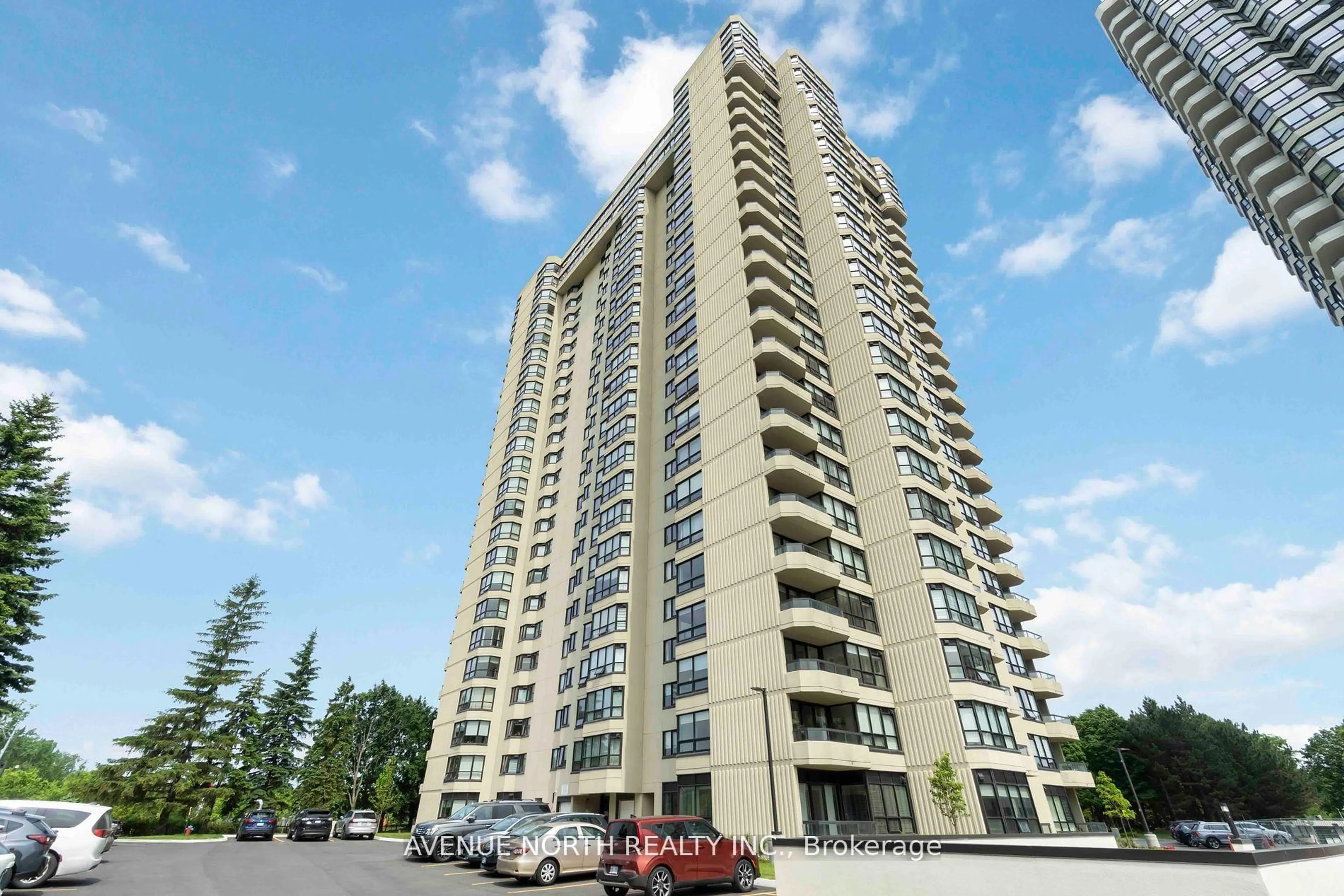 Patio, building for 1500 Riverside Dr #2401, Ottawa Ontario K1G 4J4