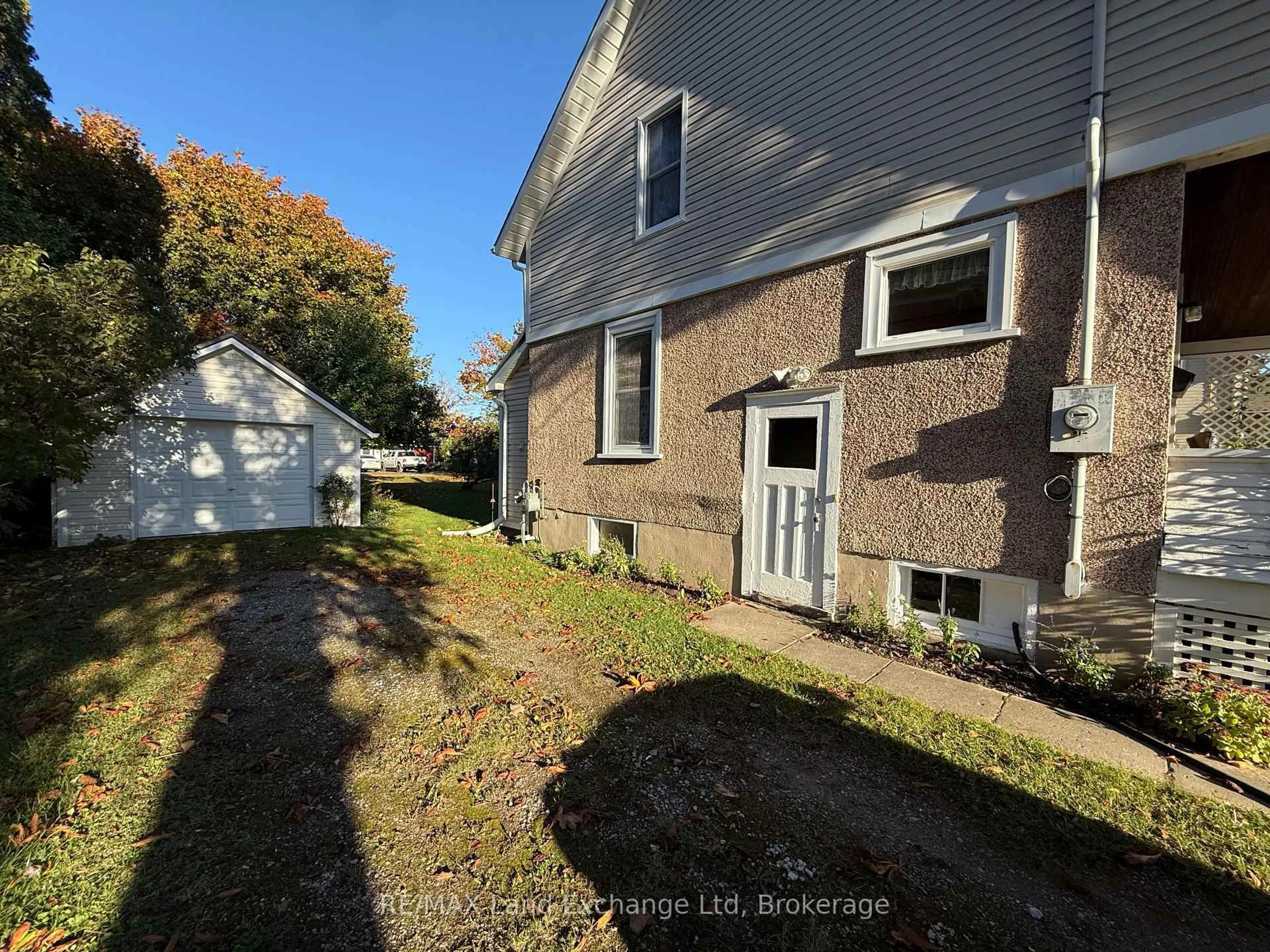 A pic from outside/outdoor area/front of a property/back of a property/a pic from drone, street for 351 Queen St, North Huron Ontario N0M 1H0