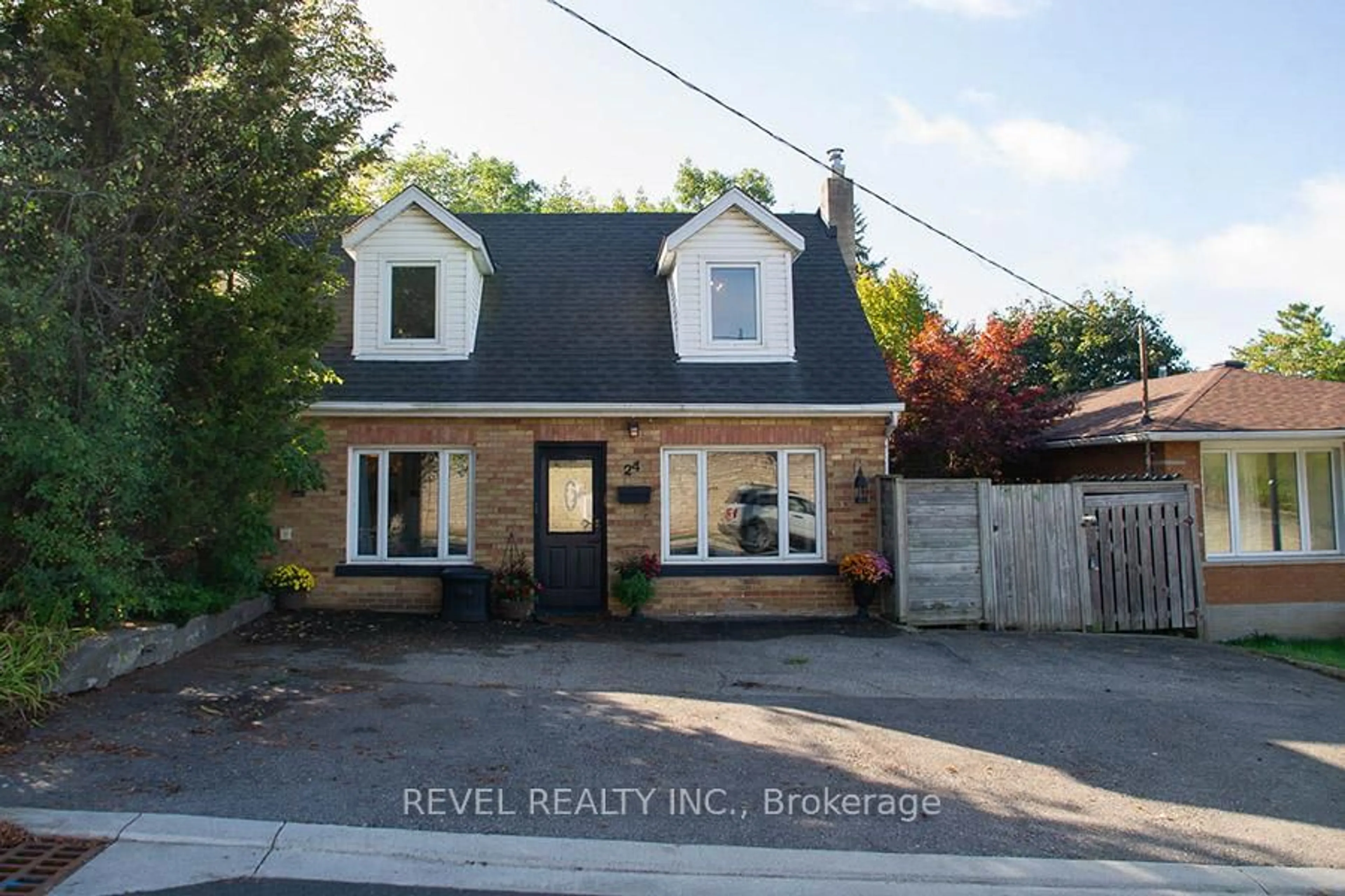 Unknown for 24 Avenue Rd, Cambridge Ontario N1R 1B7