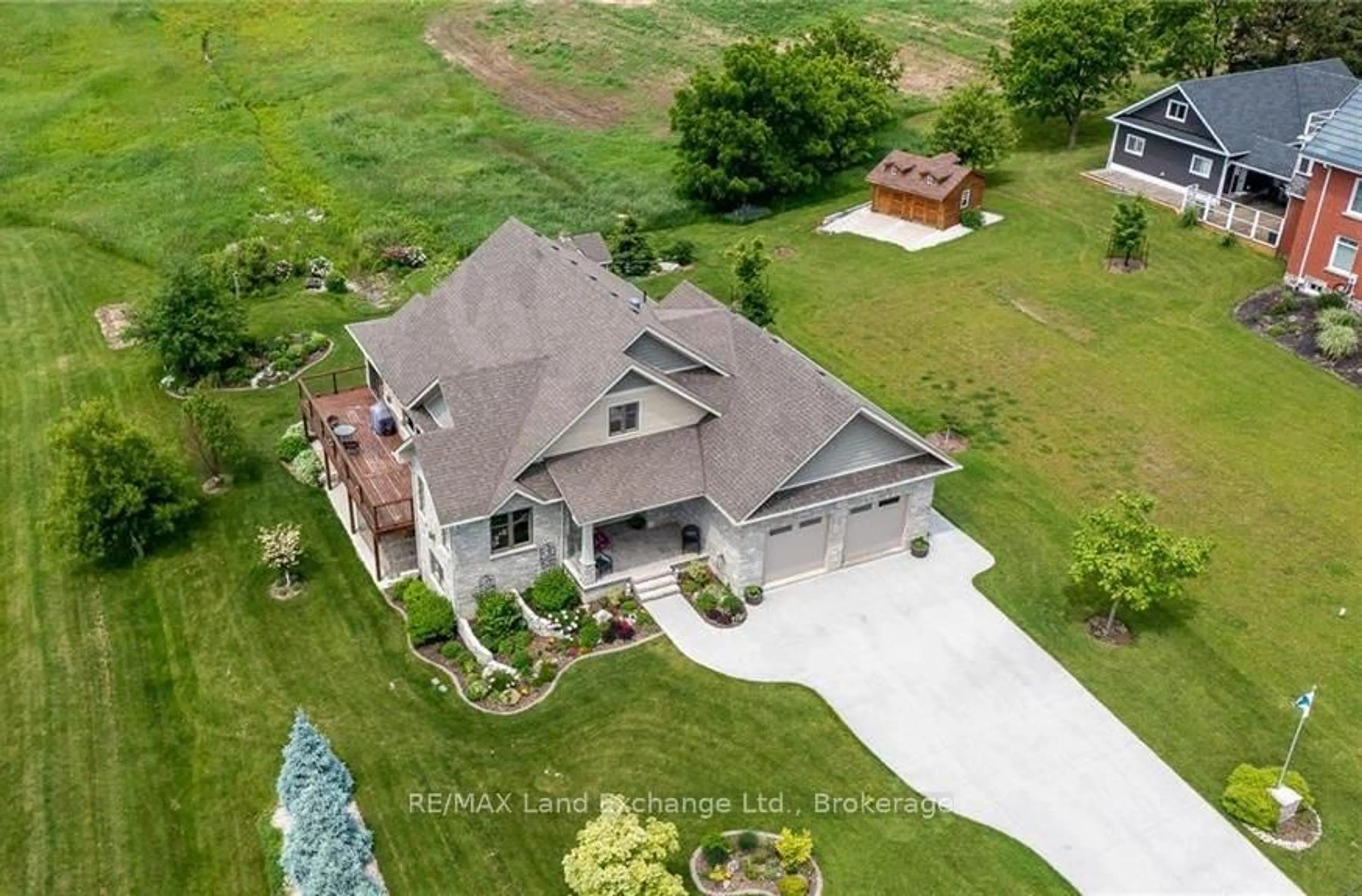 A pic from outside/outdoor area/front of a property/back of a property/a pic from drone, unknown for 934 Old Durham Rd, Brockton Ontario N0G 2V0