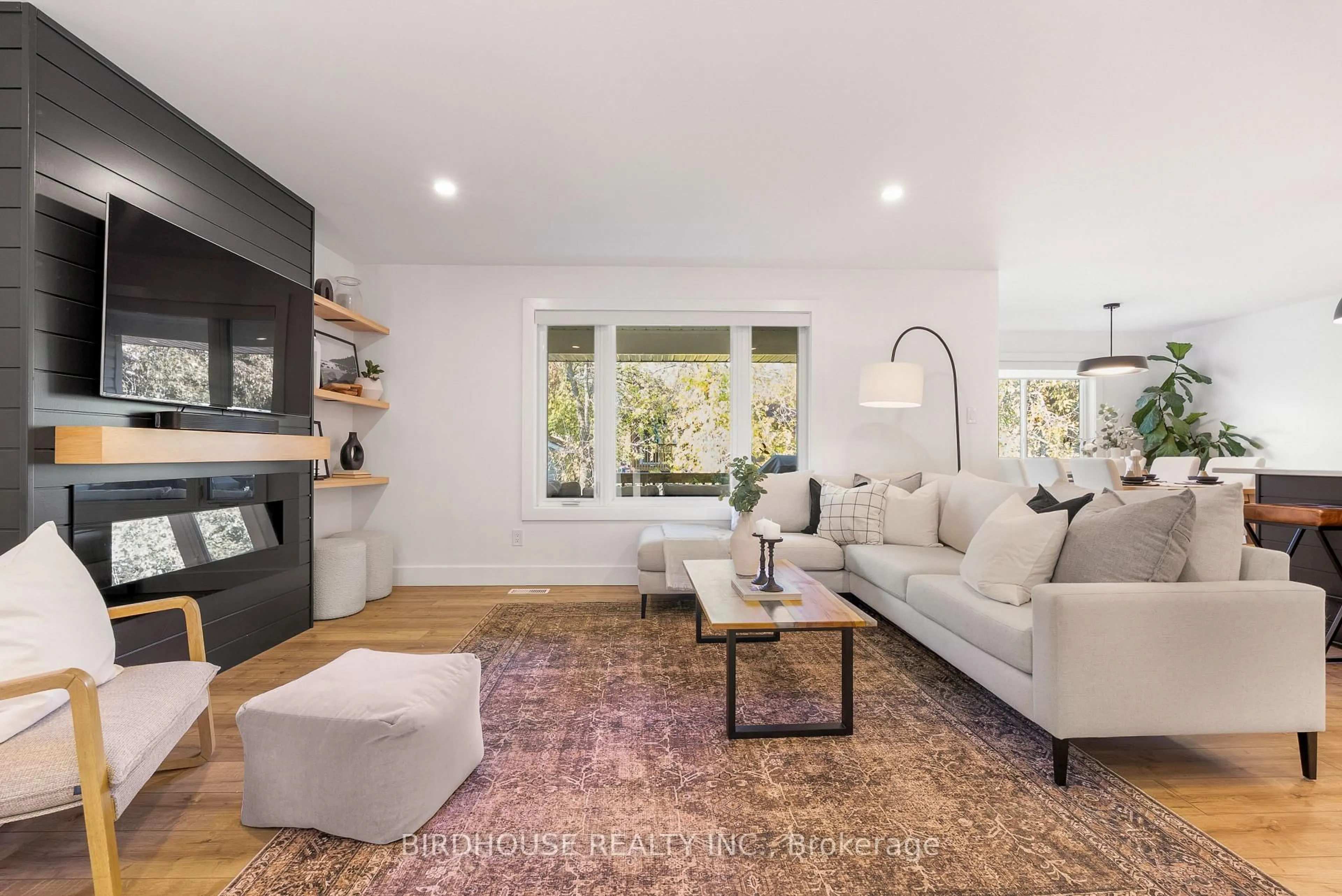 Living room with furniture, unknown for 50 Birch Cres, Kawartha Lakes Ontario K0M 1A0