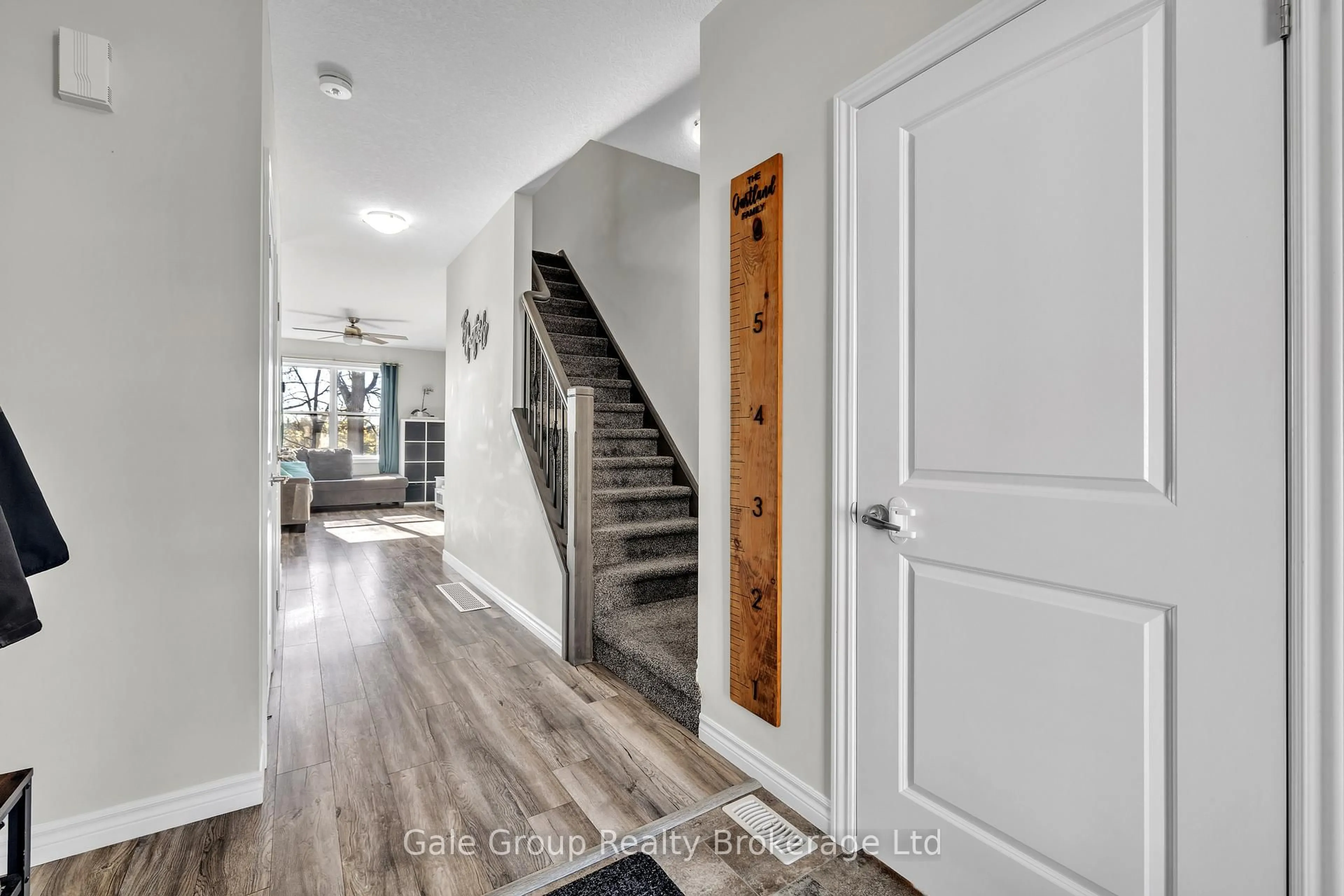 Indoor entryway for 5 Kendell Lane, Ingersoll Ontario N5C 0B7