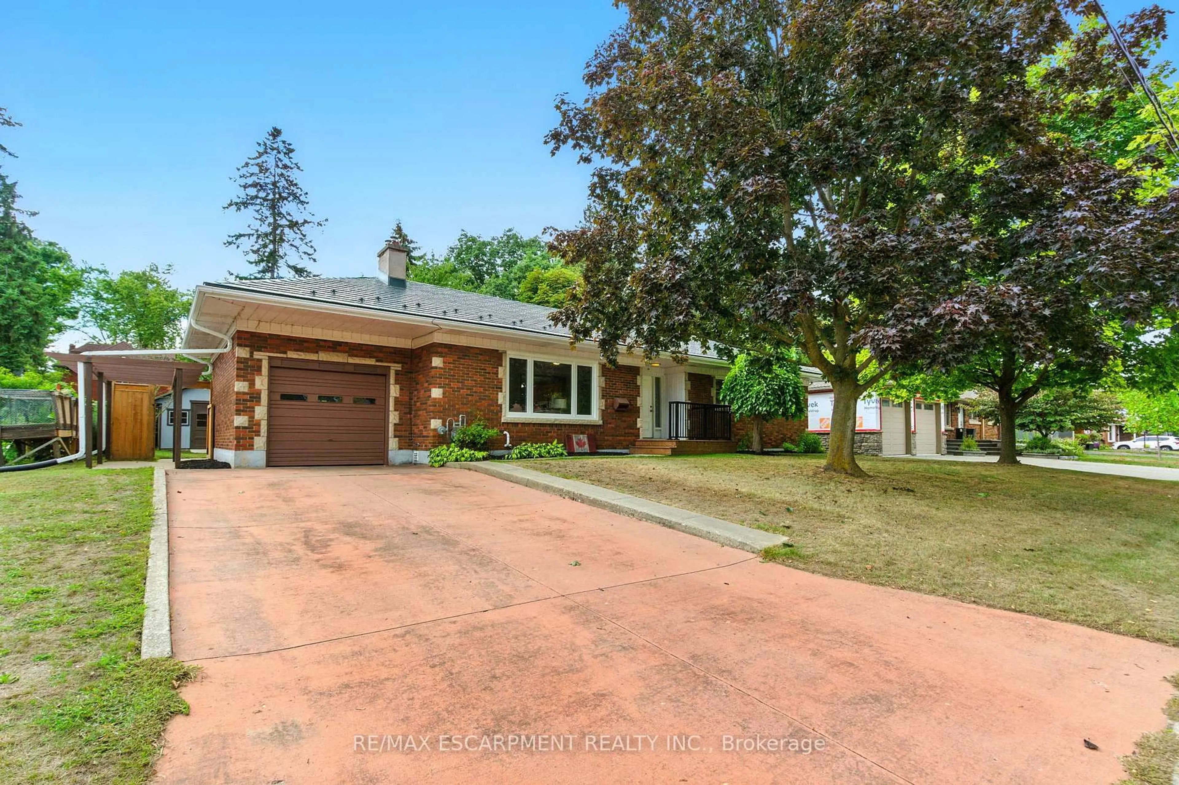 Home with brick exterior material, street for 10 Sheffield Ave, Brantford Ontario N3S 6V8