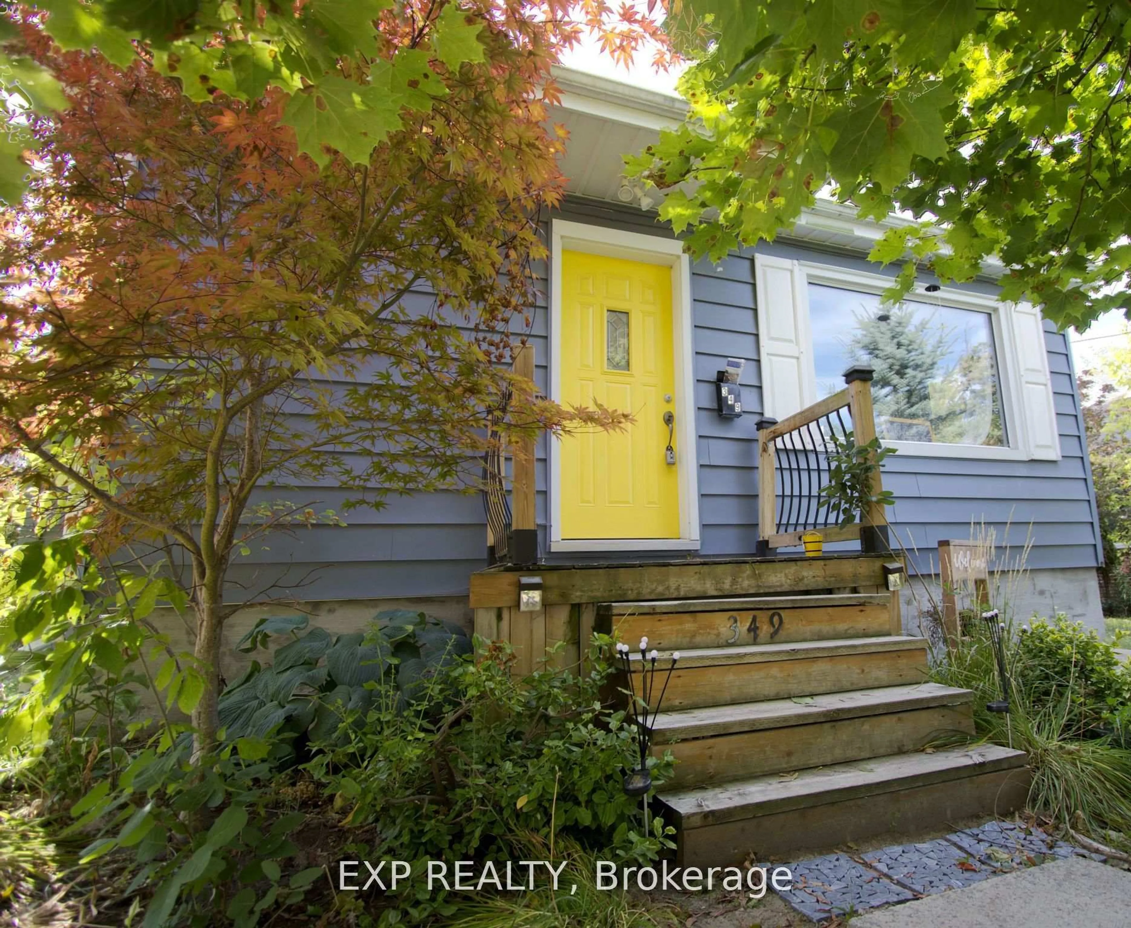 Indoor entryway for 349 EUCLID Ave, Peterborough Ontario K9H 1M7