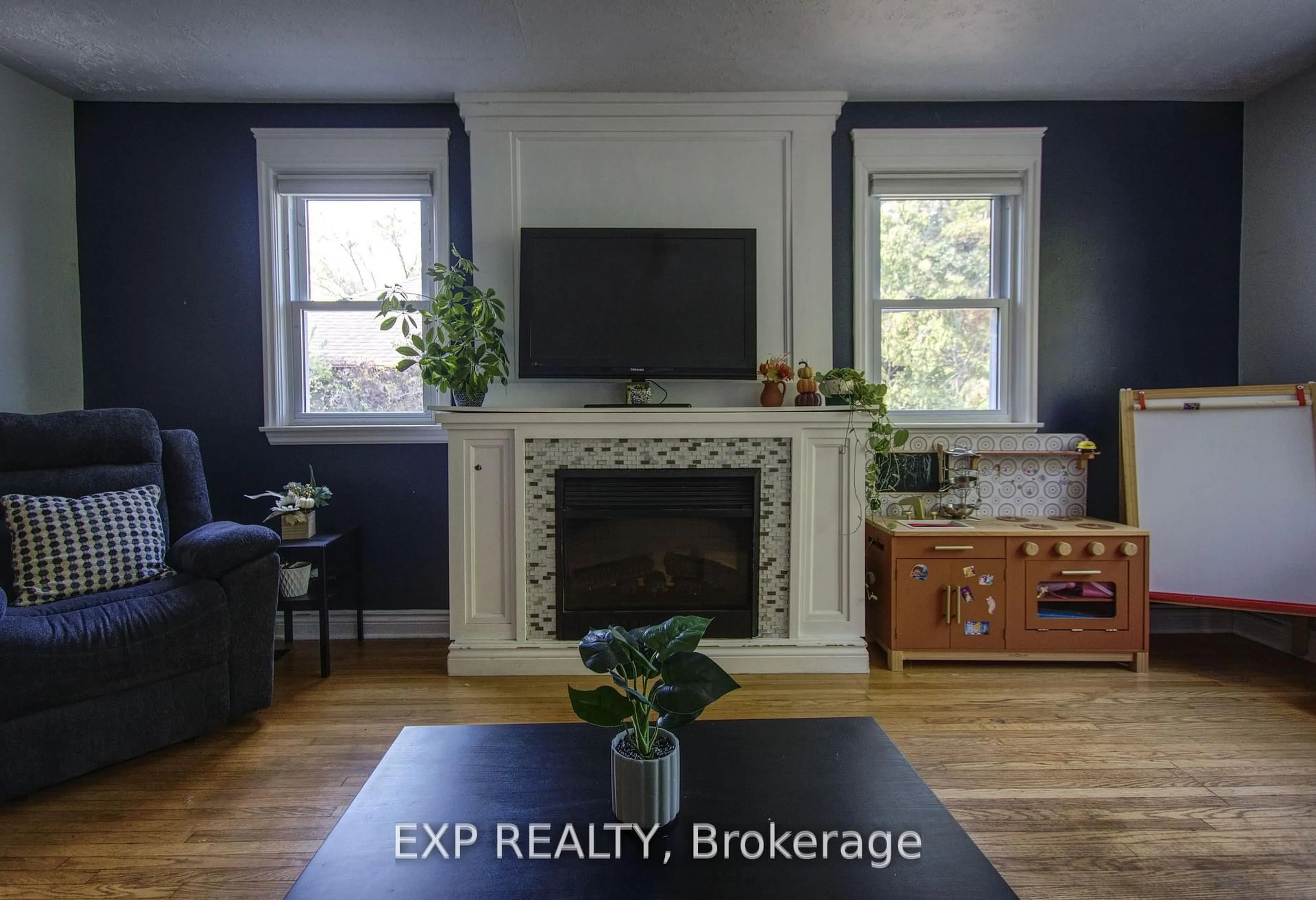 A pic of a room for 349 EUCLID Ave, Peterborough Ontario K9H 1M7