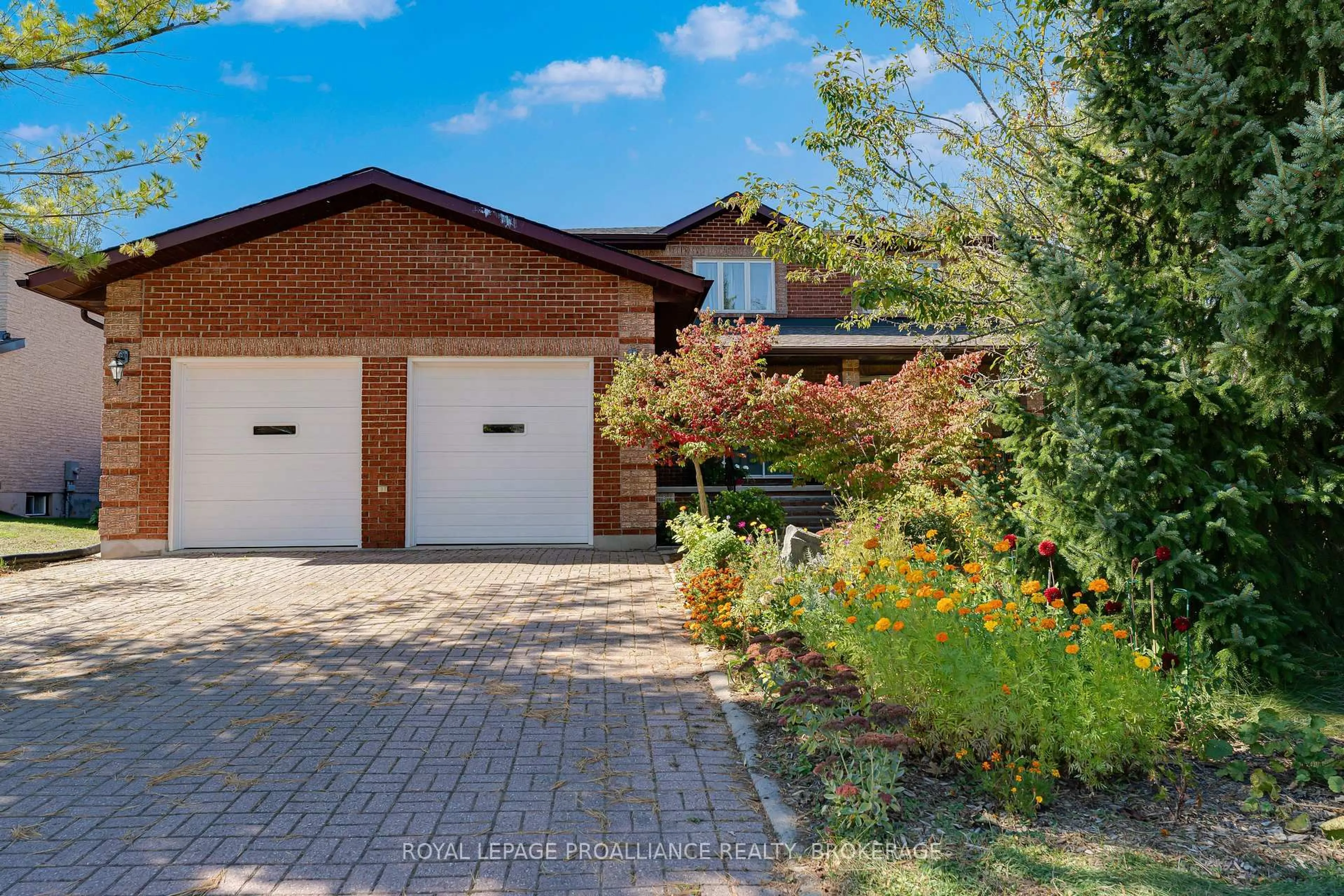 Home with brick exterior material, street for 995 Auden Park Dr, Kingston Ontario K7M 7T0