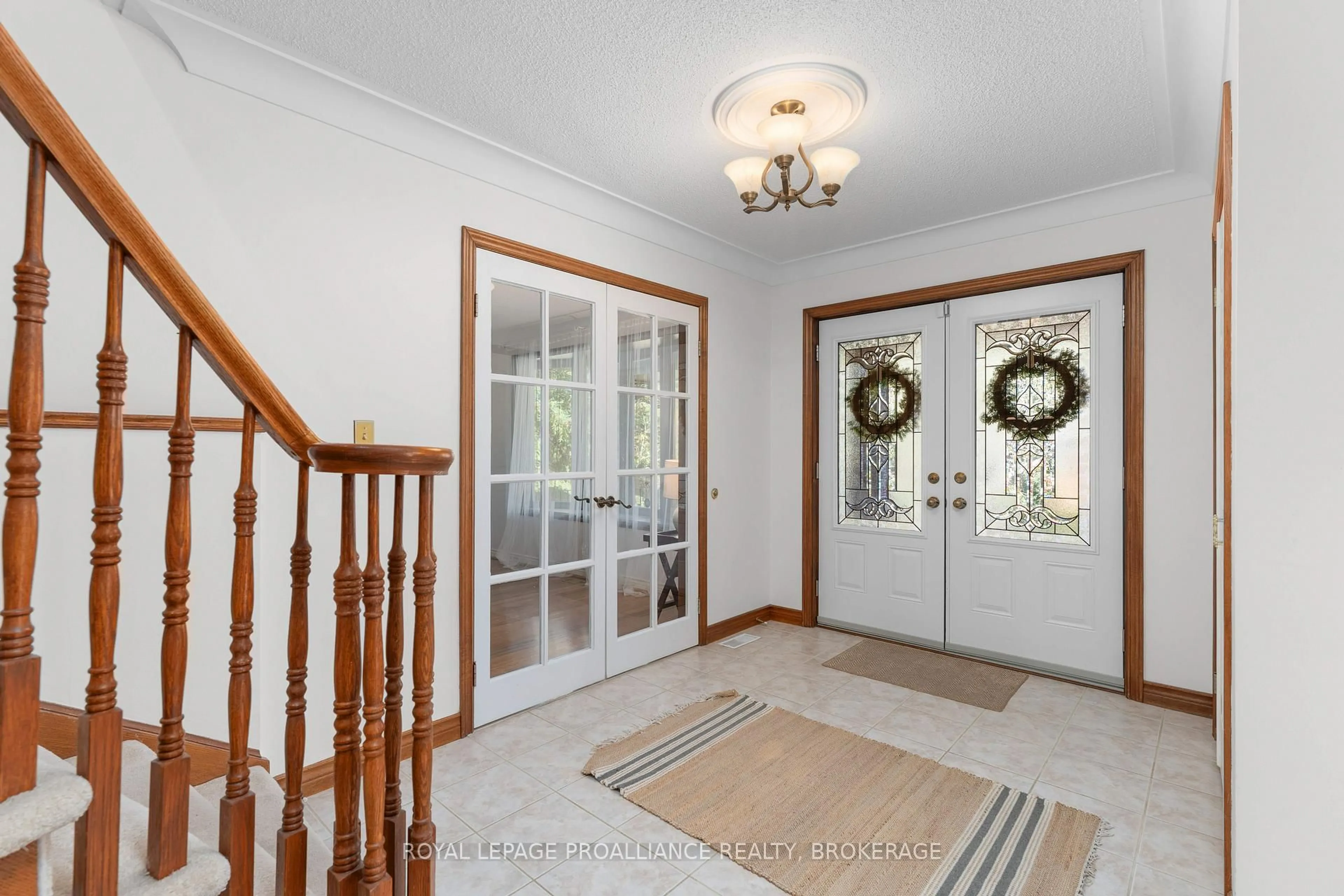 Indoor entryway for 995 Auden Park Dr, Kingston Ontario K7M 7T0