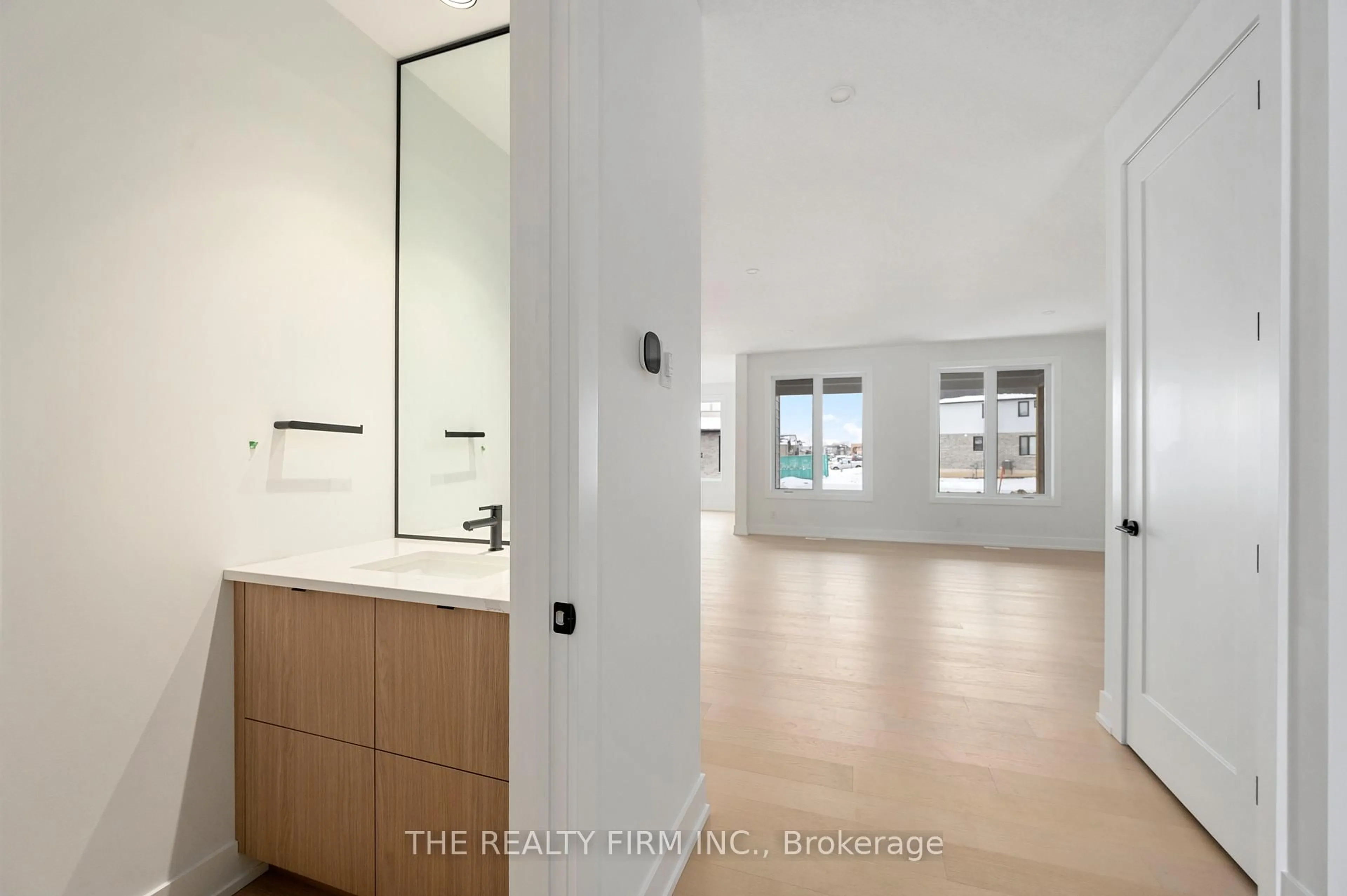 Unknown for 2603 Buroak Dr, London North Ontario N6G 3W1