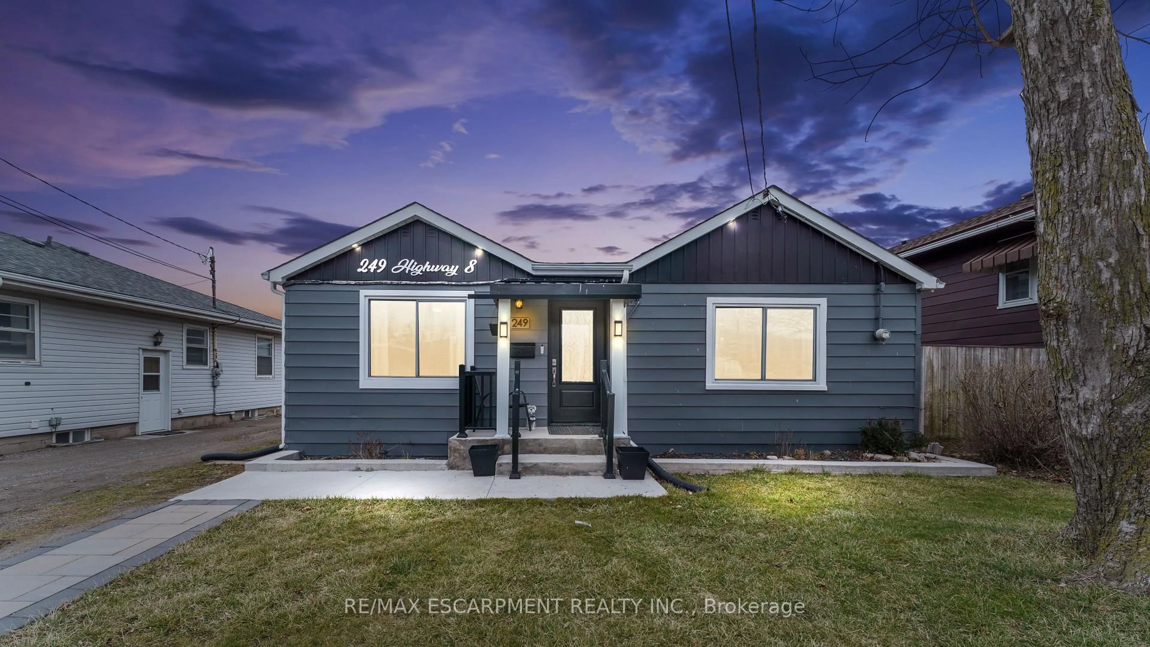 Home with vinyl exterior material, street for 249 Highway 8, Hamilton Ontario L8G 1E2