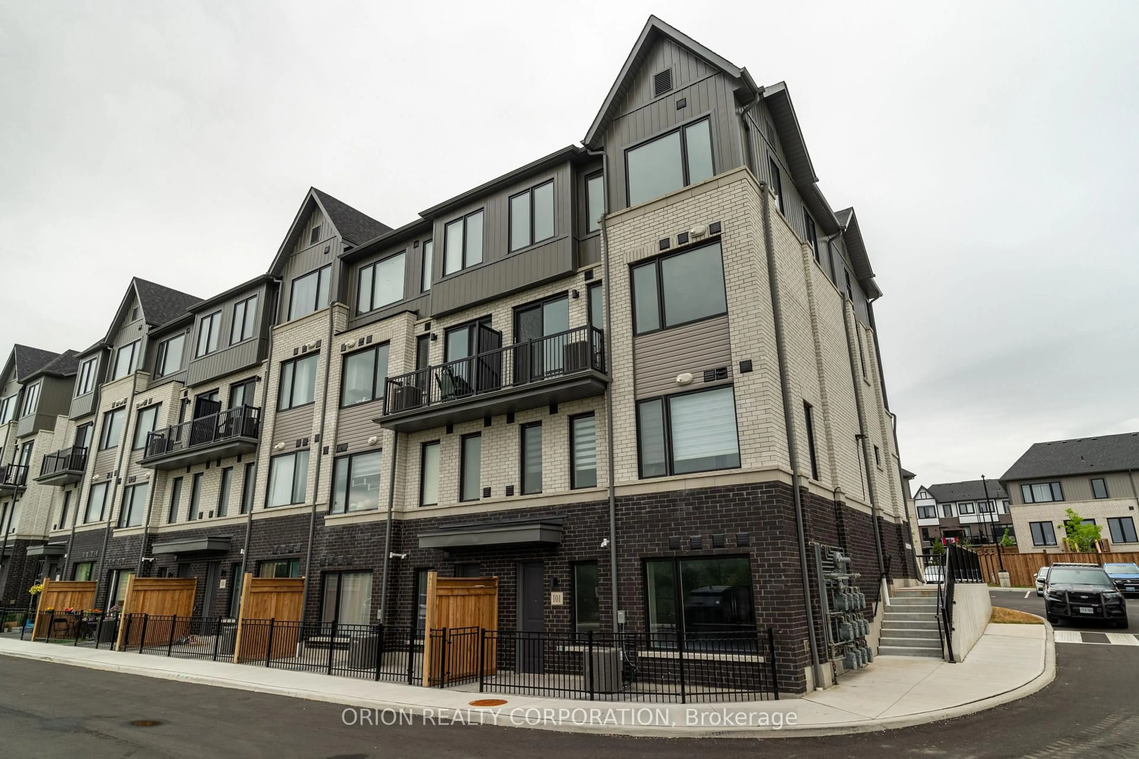 Patio, unknown for 160 Densmore Rd #101, Cobourg Ontario K9A 0X8