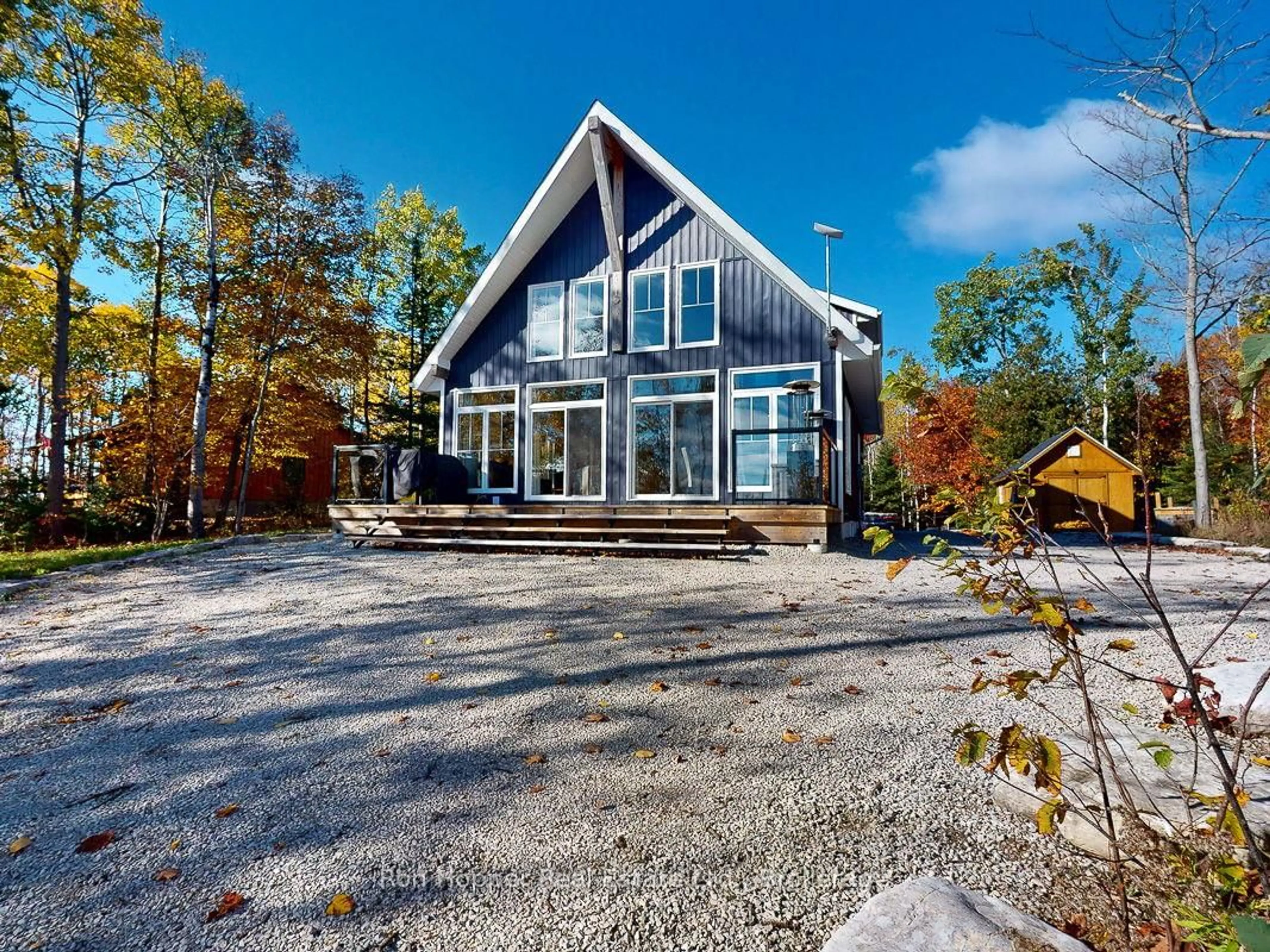 Home with vinyl exterior material, water/lake/river/ocean view for 41 Harkins Rd, Northern Bruce Peninsula Ontario N0H 1Z0