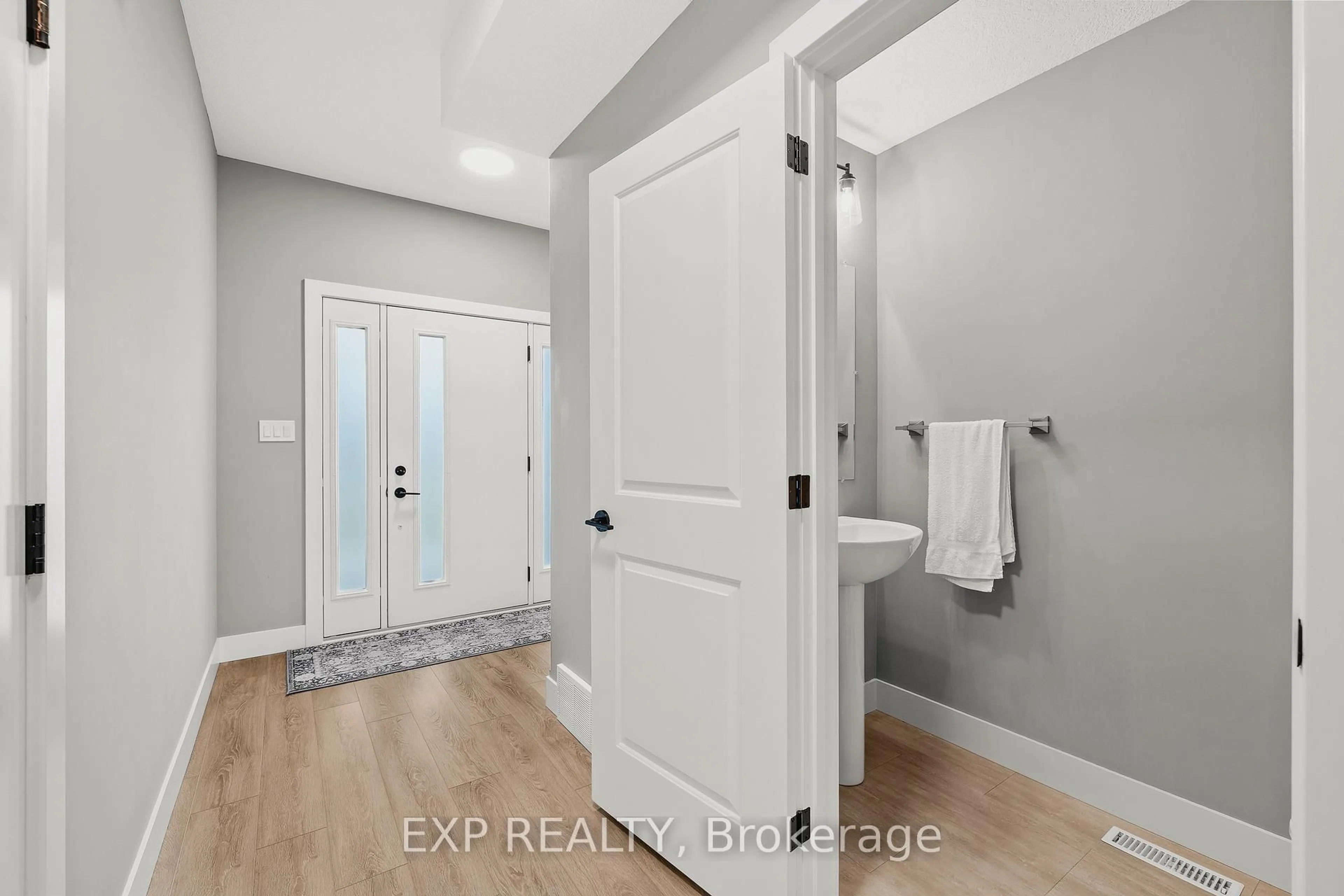 Indoor entryway for 67 Briarhill Rd, Huron East Ontario N0K 1W0