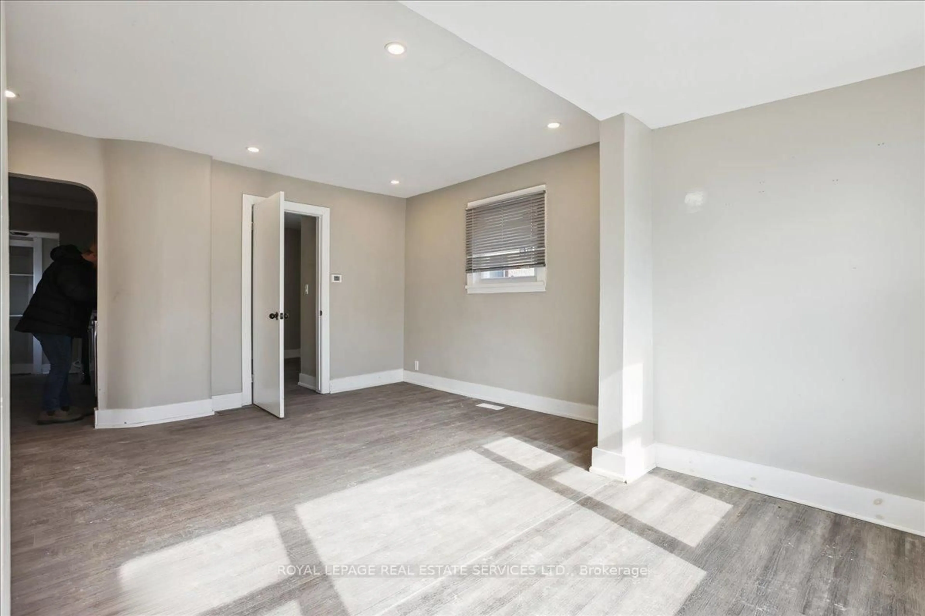 A pic of a room for 19 Seneca St, St. Catharines Ontario L2R 2V1