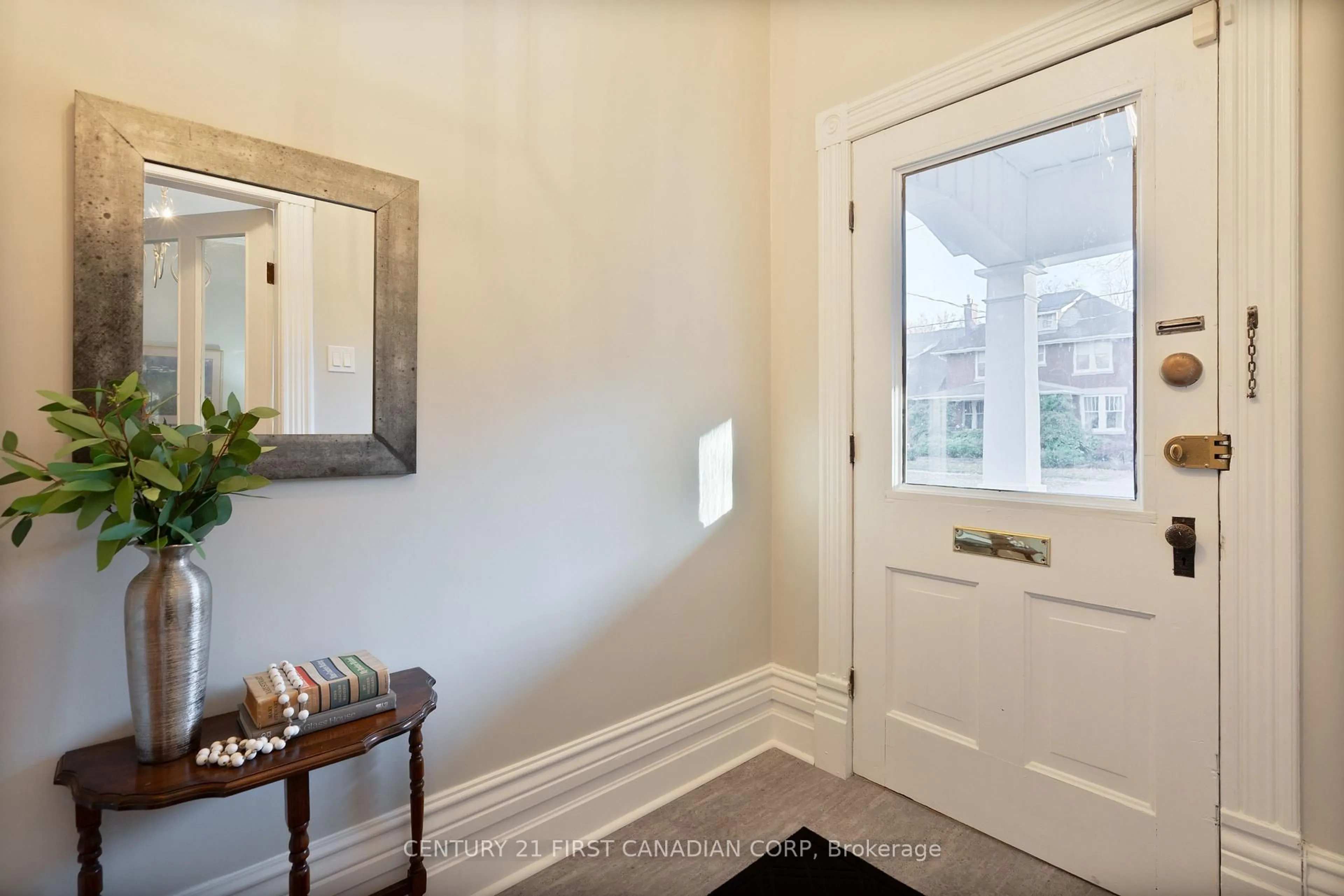 Indoor entryway for 46 Victor St, London South Ontario N6C 1B7