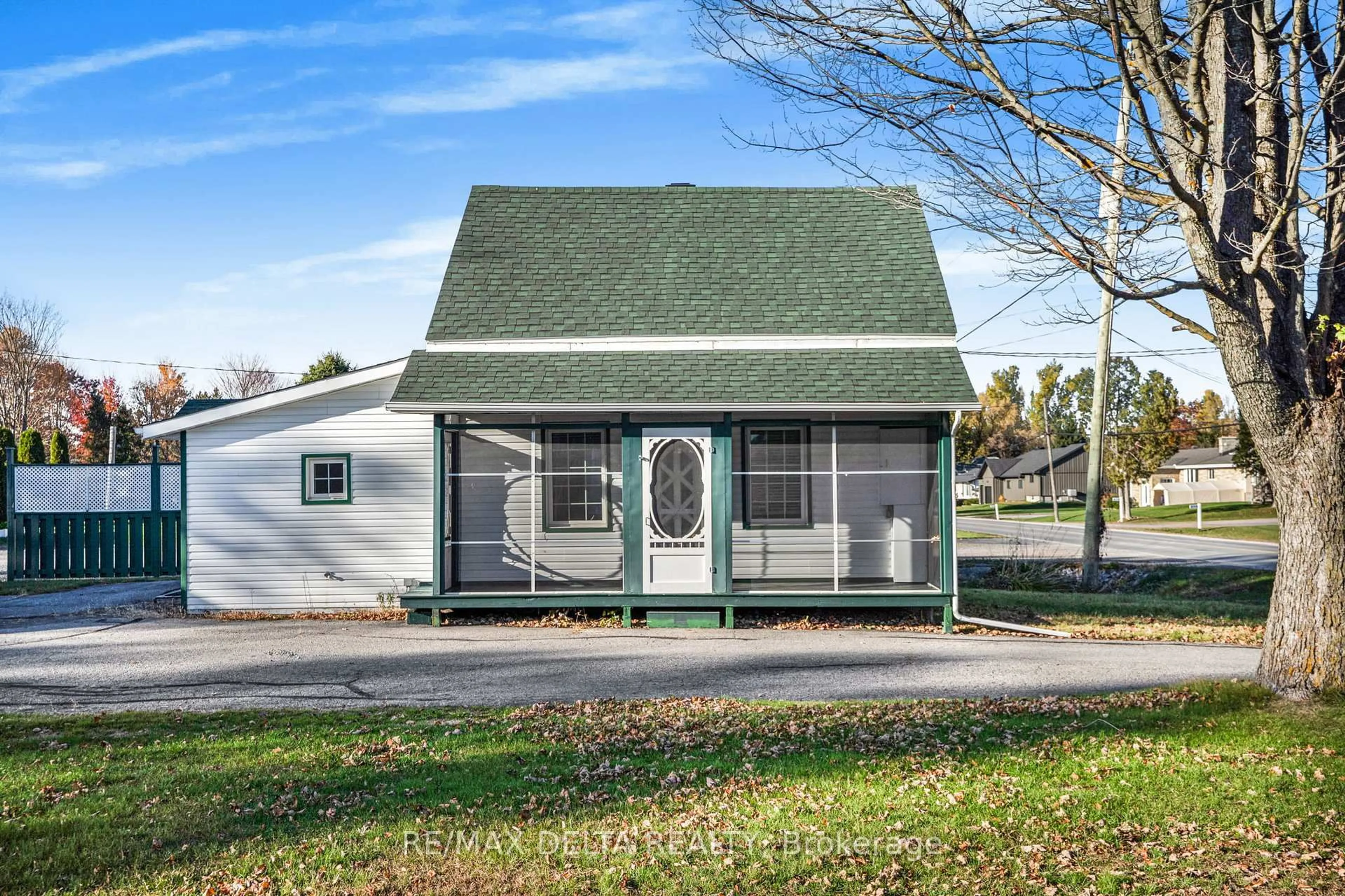 Home with vinyl exterior material, street for 1902 Landry Rd, Clarence-Rockland Ontario K0A 1N0