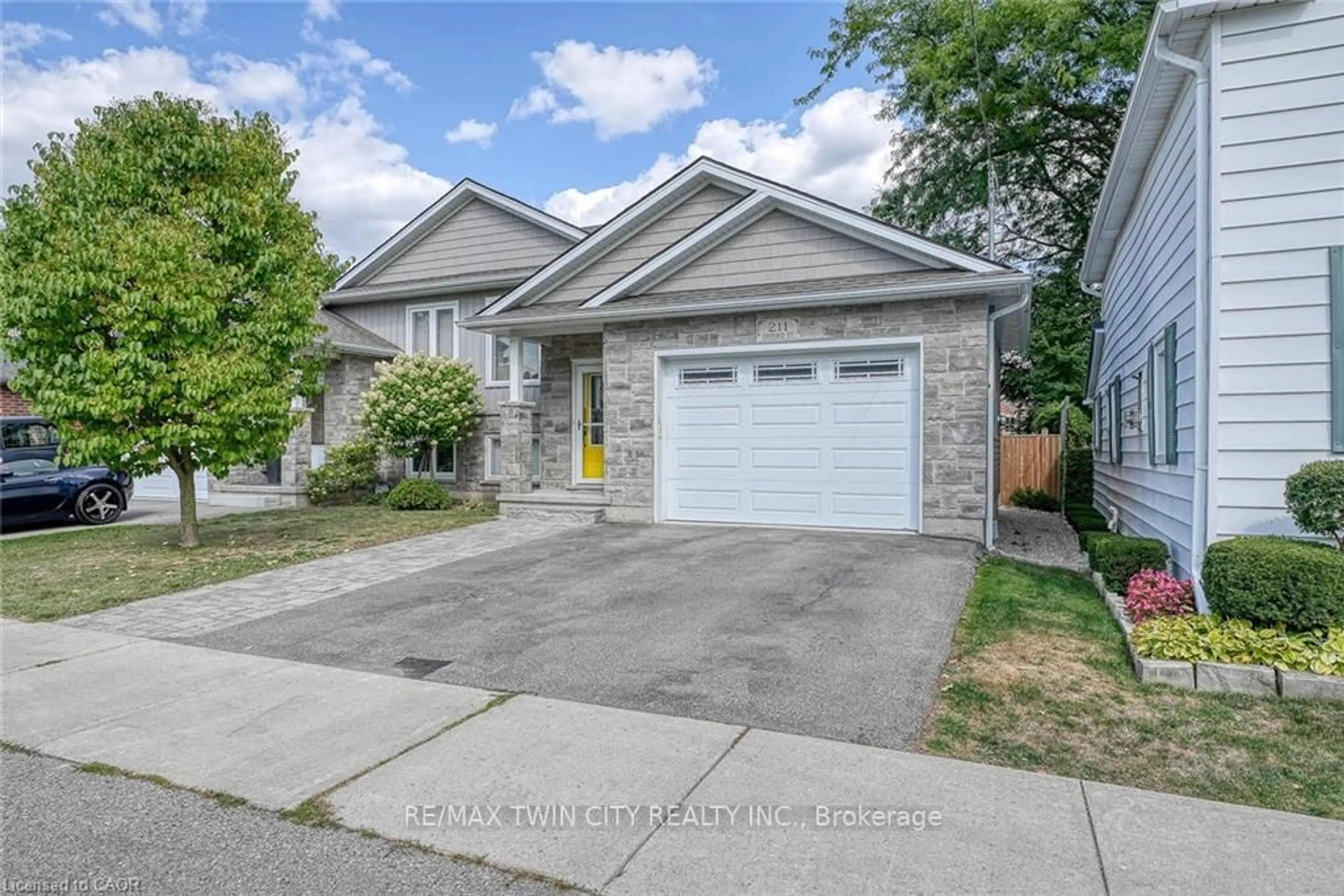 Home with brick exterior material, street for 211 OXFORD St, Ingersoll Ontario N5C 2V8