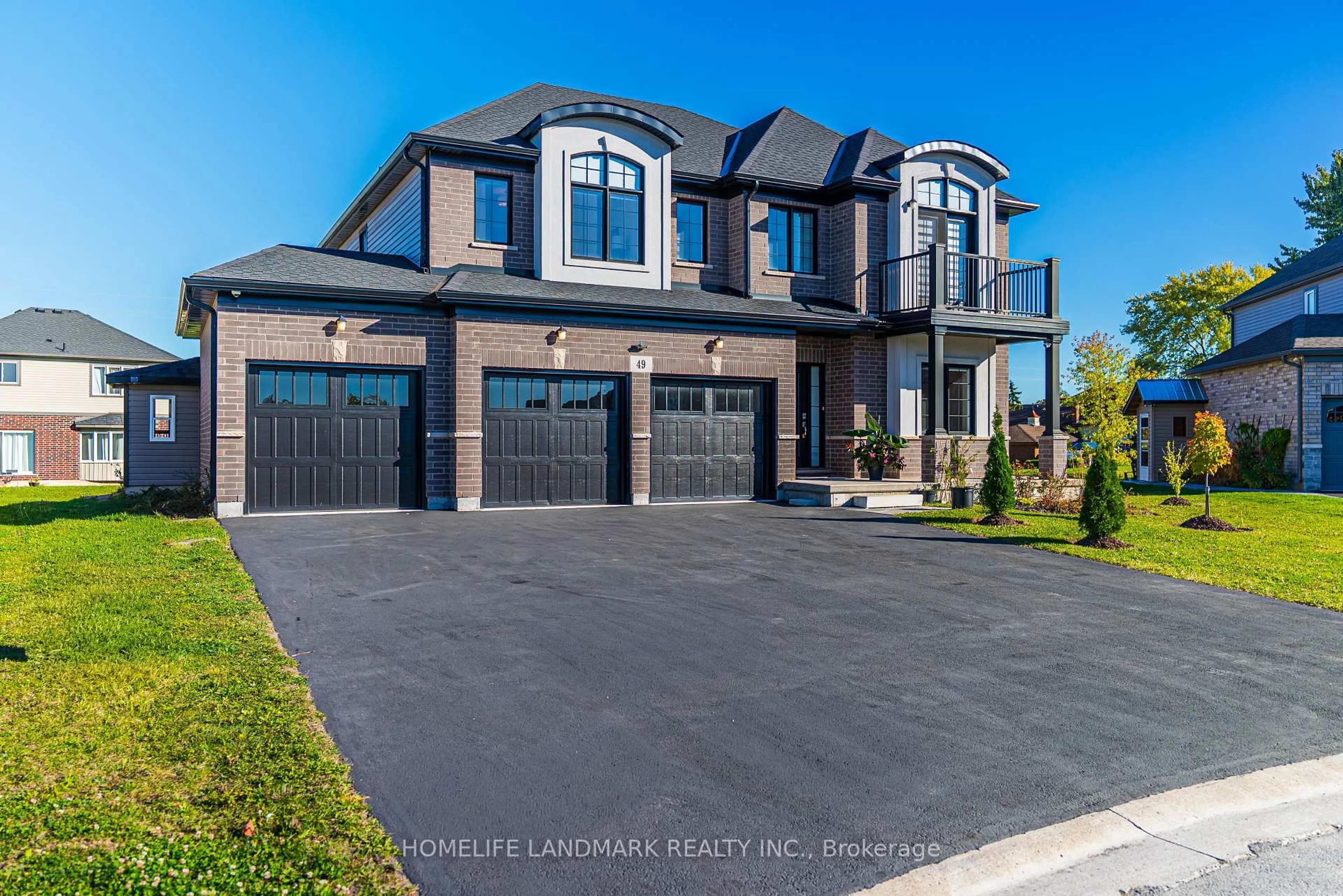 Home with brick exterior material, street for 49 MONARCH St, Welland Ontario L3C 0E6