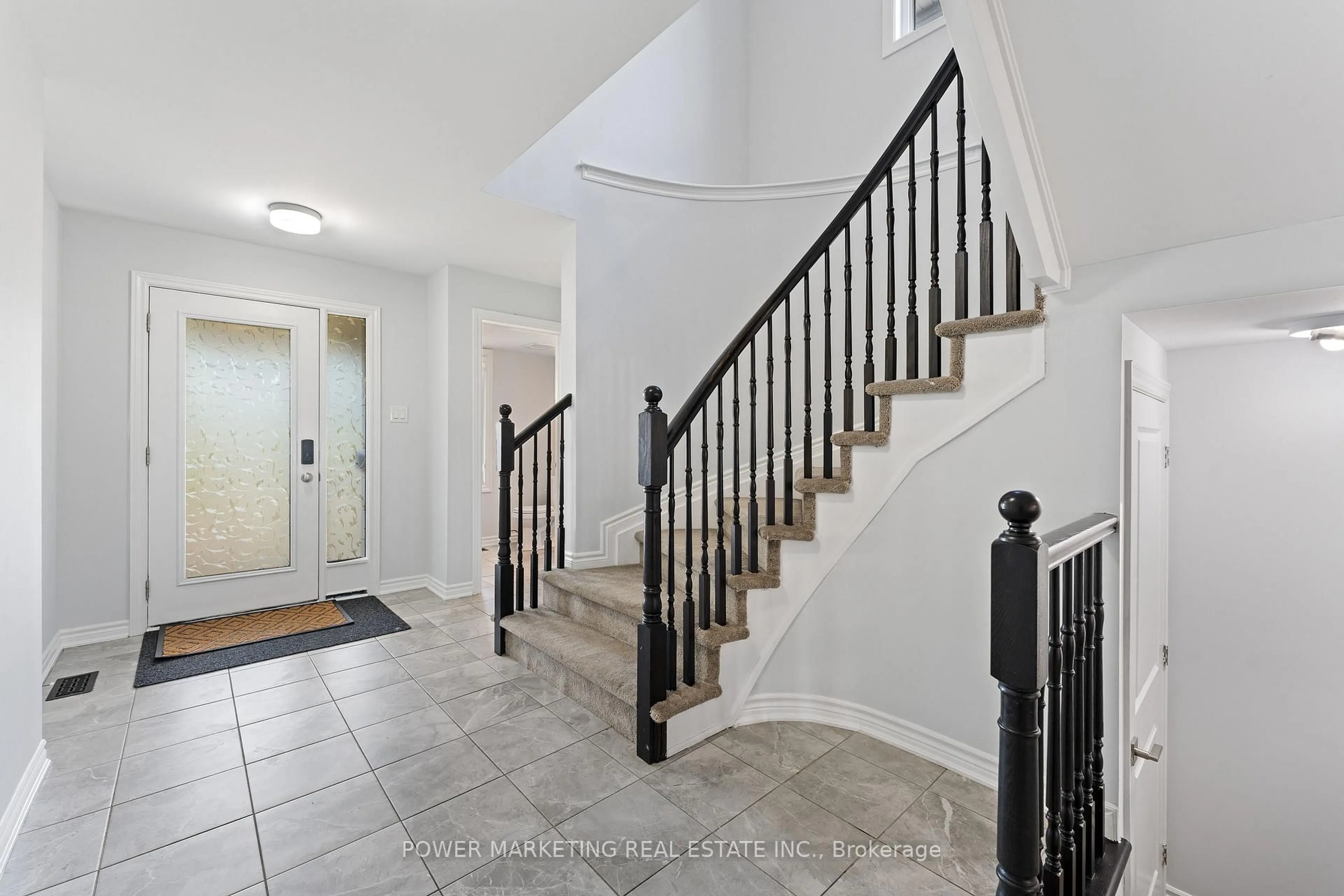 Unknown for 815 Henslows Circ, Orleans Ontario K4A 5H6