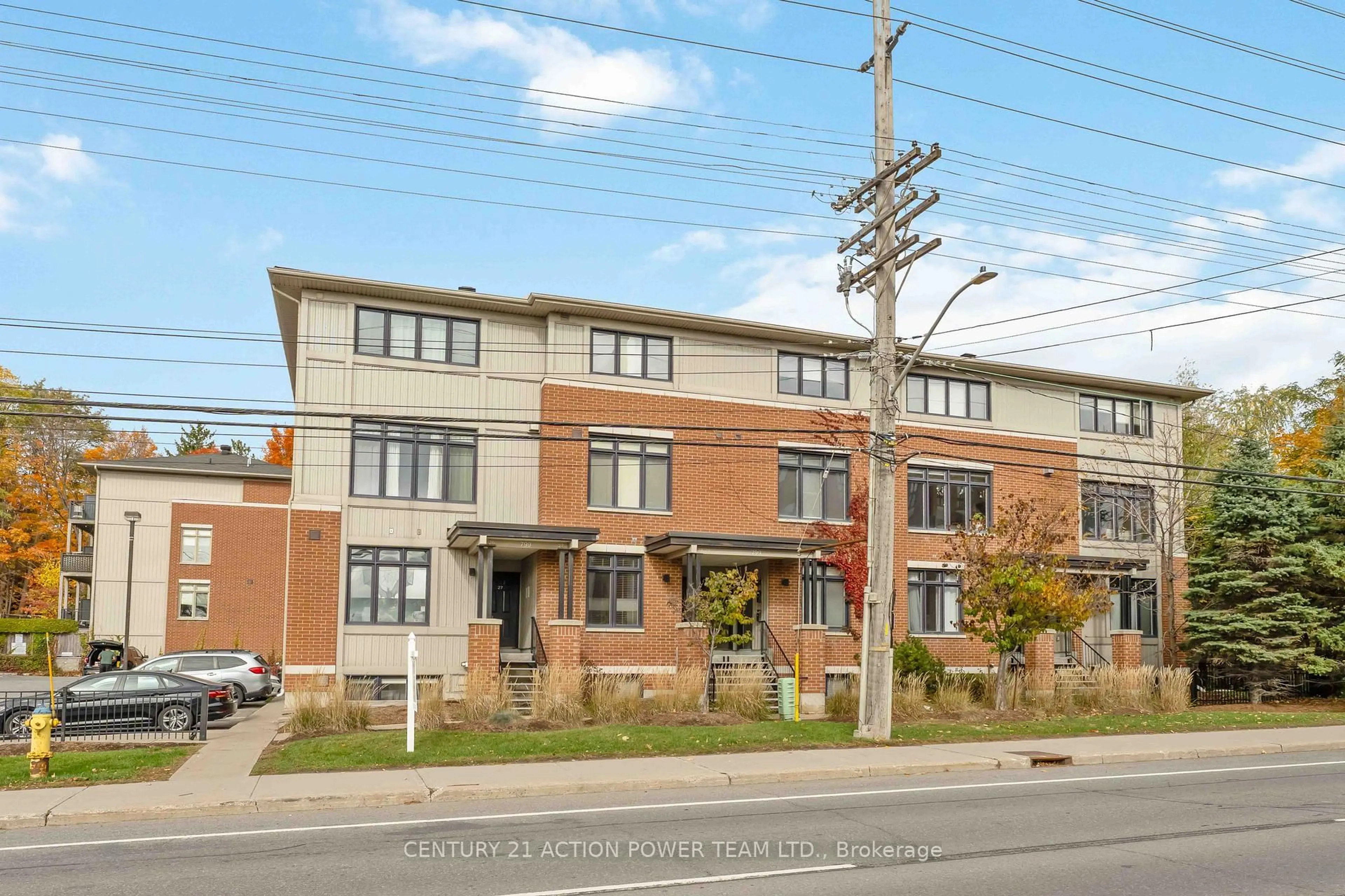 Home with brick exterior material, street for 799 Montreal Rd #28, Ottawa Ontario K1K 0S9