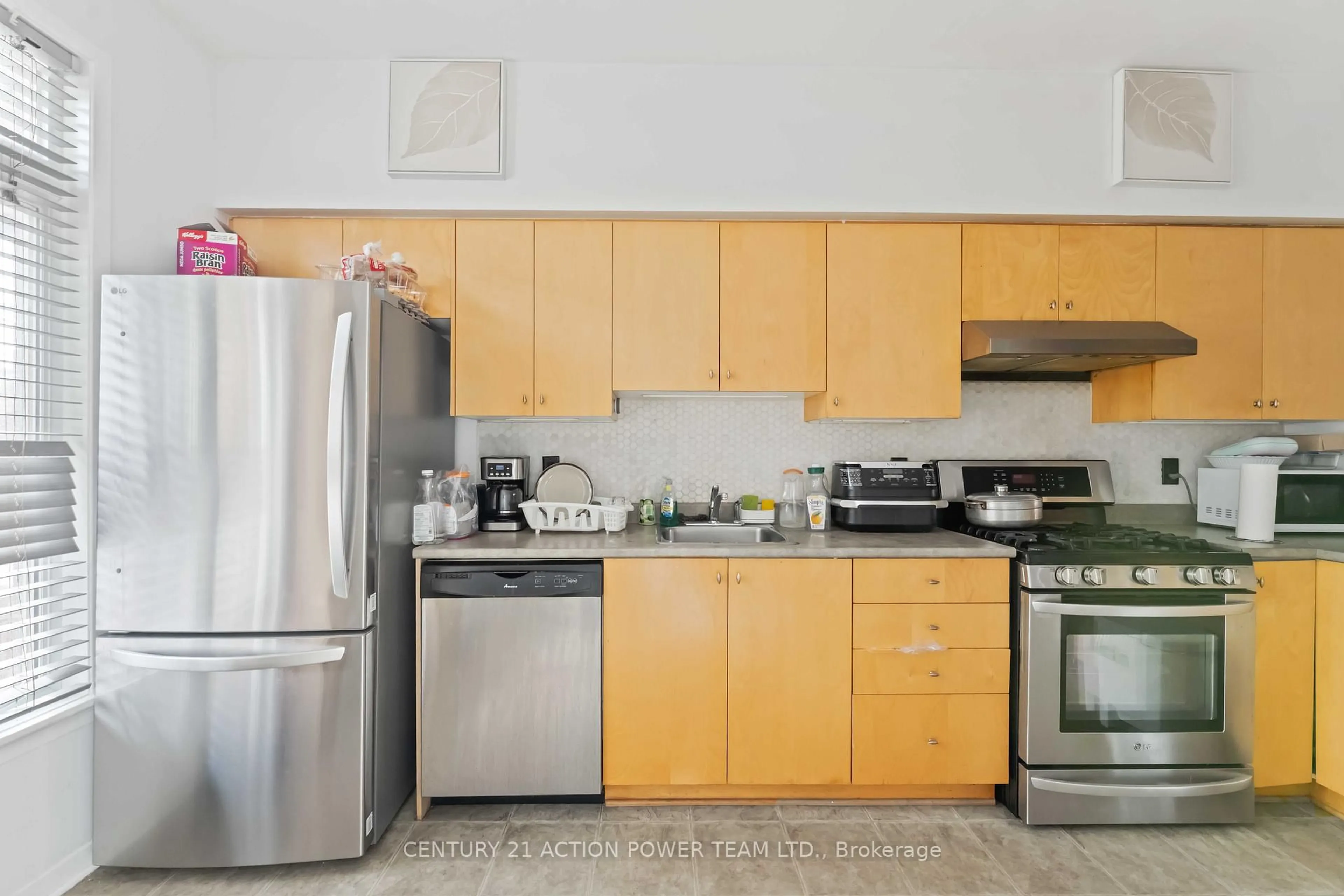 Standard kitchen, unknown for 799 Montreal Rd #28, Ottawa Ontario K1K 0S9