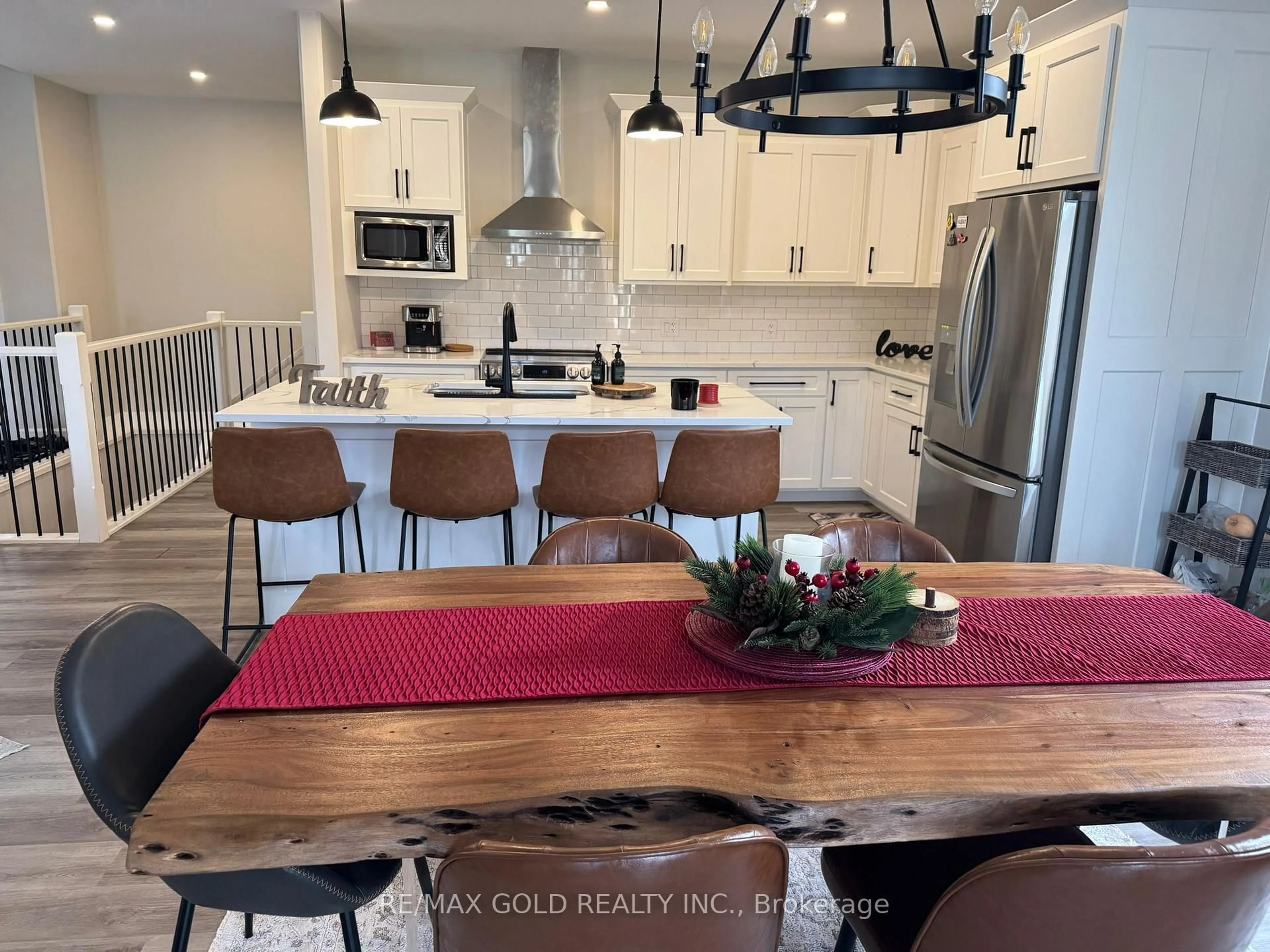 Open concept kitchen, unknown for 5 John Pound Rd #11, Tillsonburg Ontario N4G 5X3