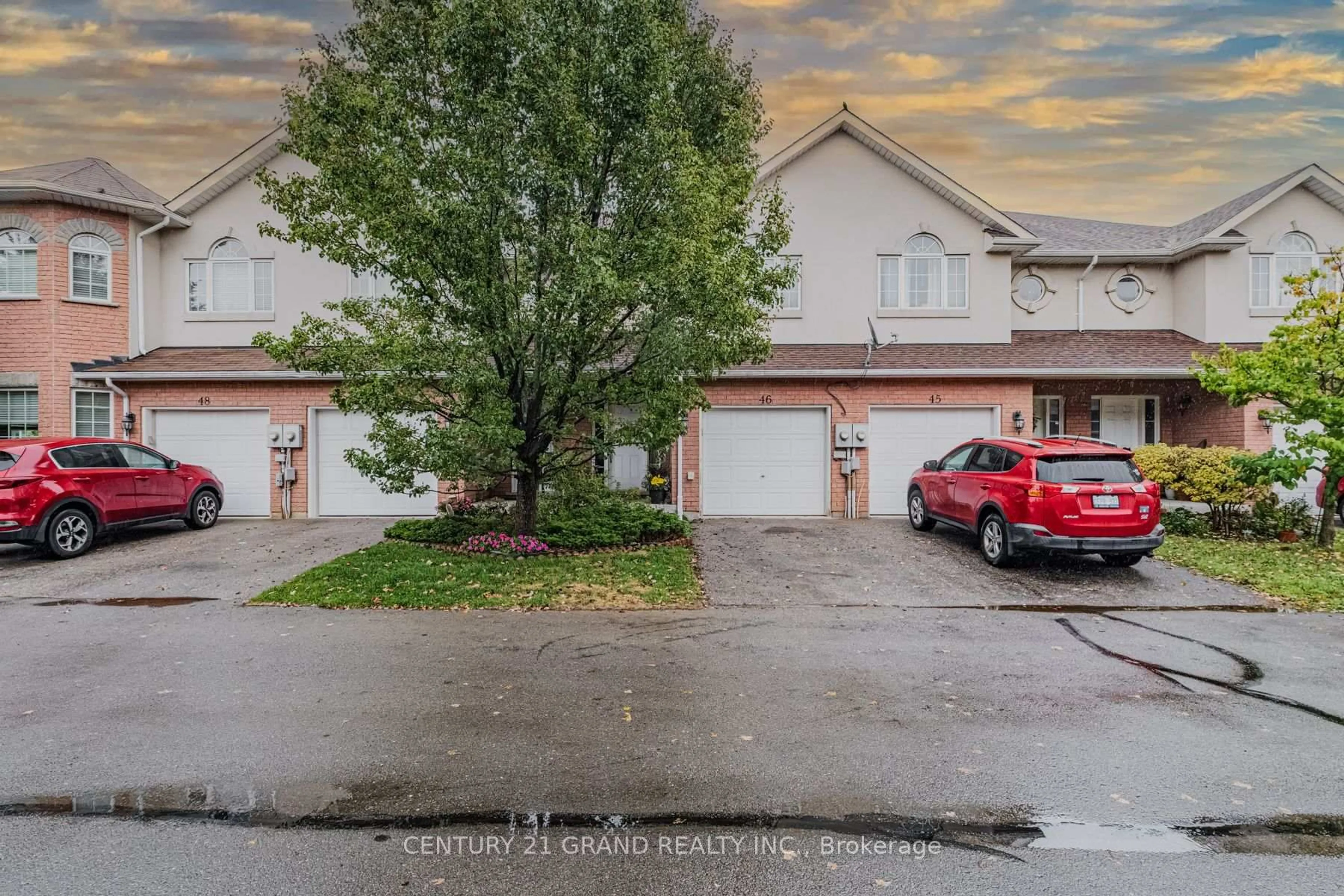 A pic from outside/outdoor area/front of a property/back of a property/a pic from drone, street for 20 Mcconkey Cres, Brantford Ontario N3S 0B9
