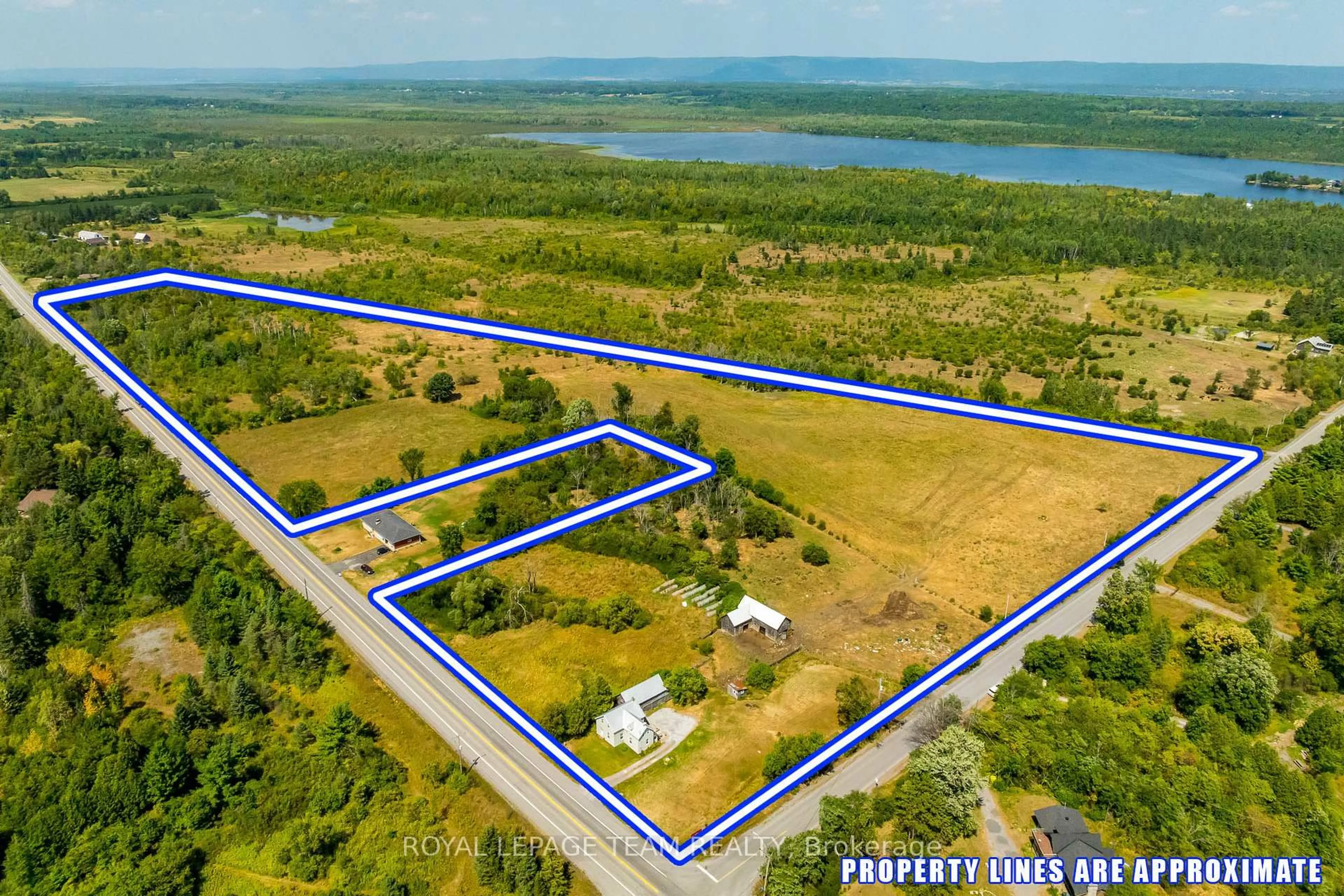 A pic from outside/outdoor area/front of a property/back of a property/a pic from drone, water/lake/river/ocean view for 2106 Dunrobin Rd, Ottawa Ontario K0A 1T0