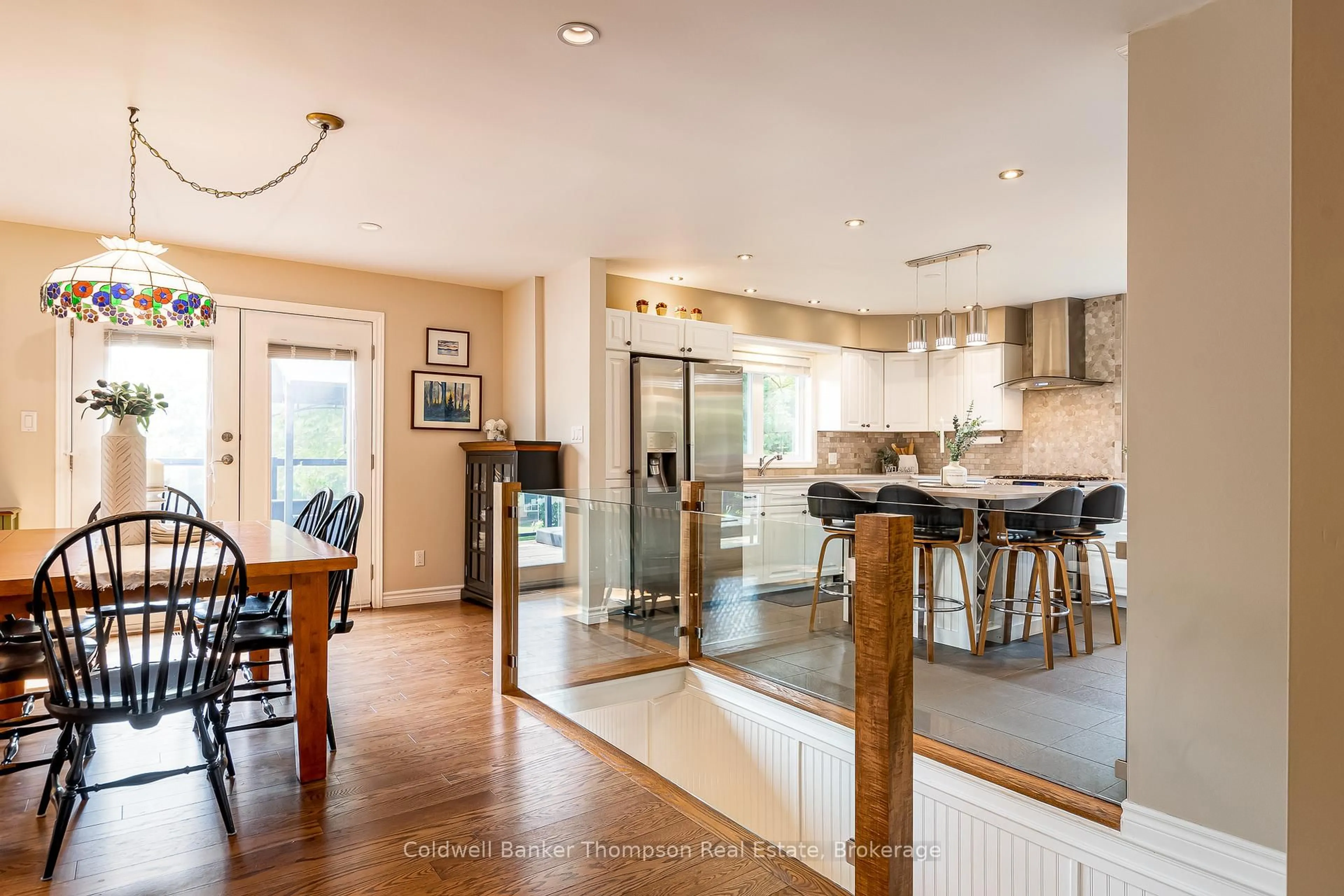 Open concept kitchen, ceramic/tile floor for 19 Beechwood Path, Huntsville Ontario P1H 1S6