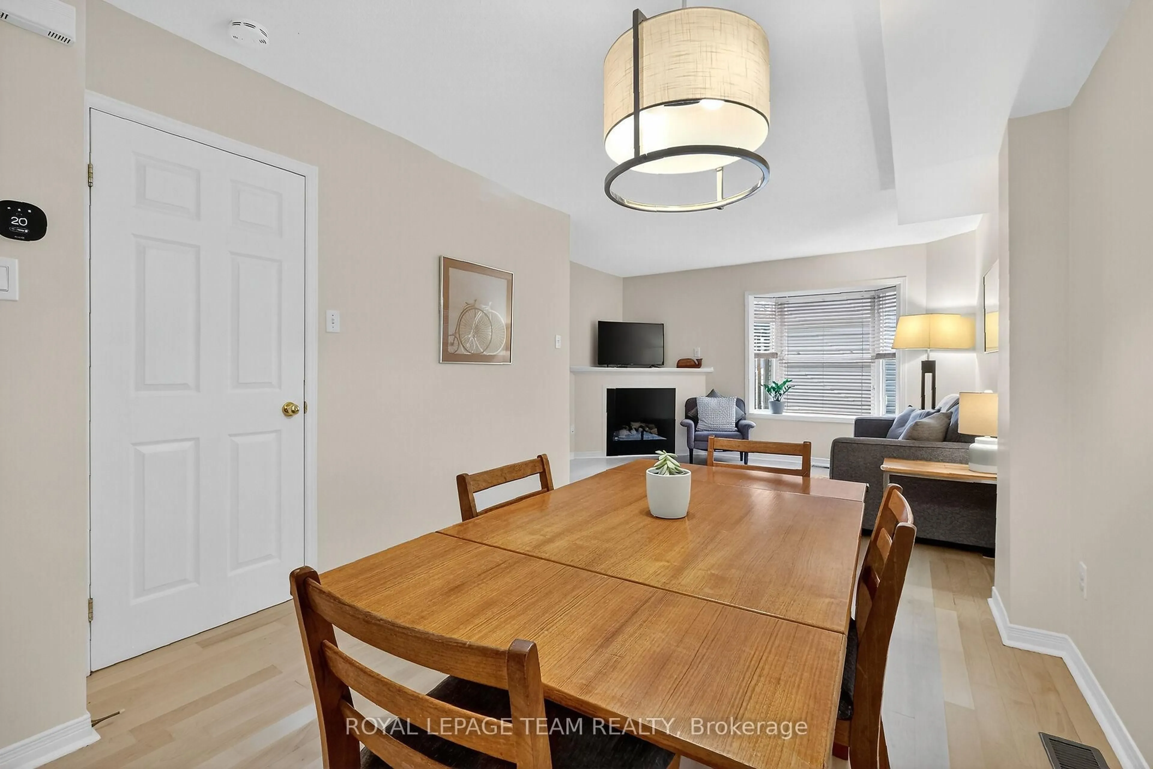 Dining room, wood/laminate floor for 25 Bayswater Ave ##26, Ottawa Ontario K1Y 2E5