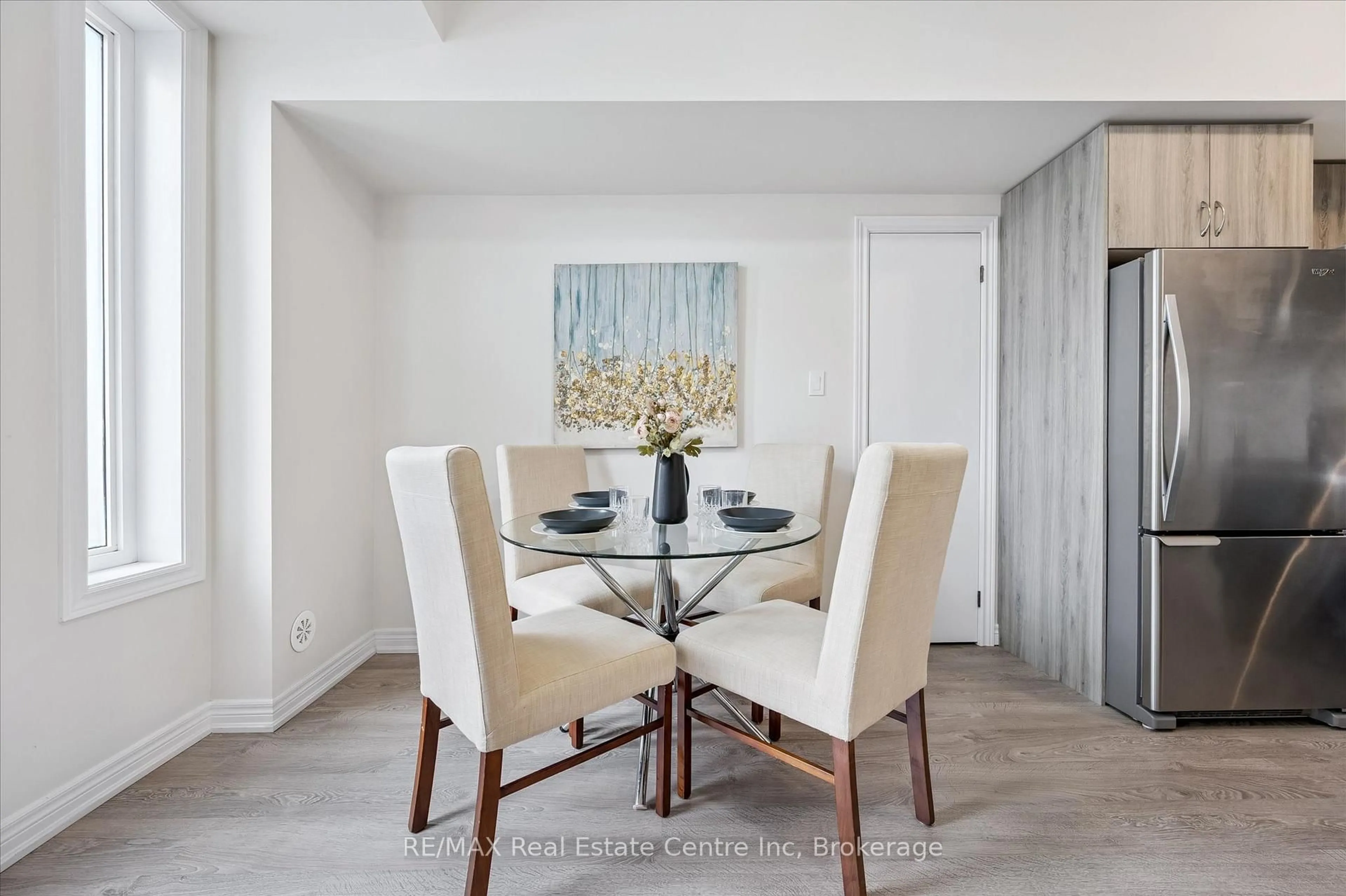 Dining room, unknown for 252 Law Dr, Guelph Ontario N1E 0P6