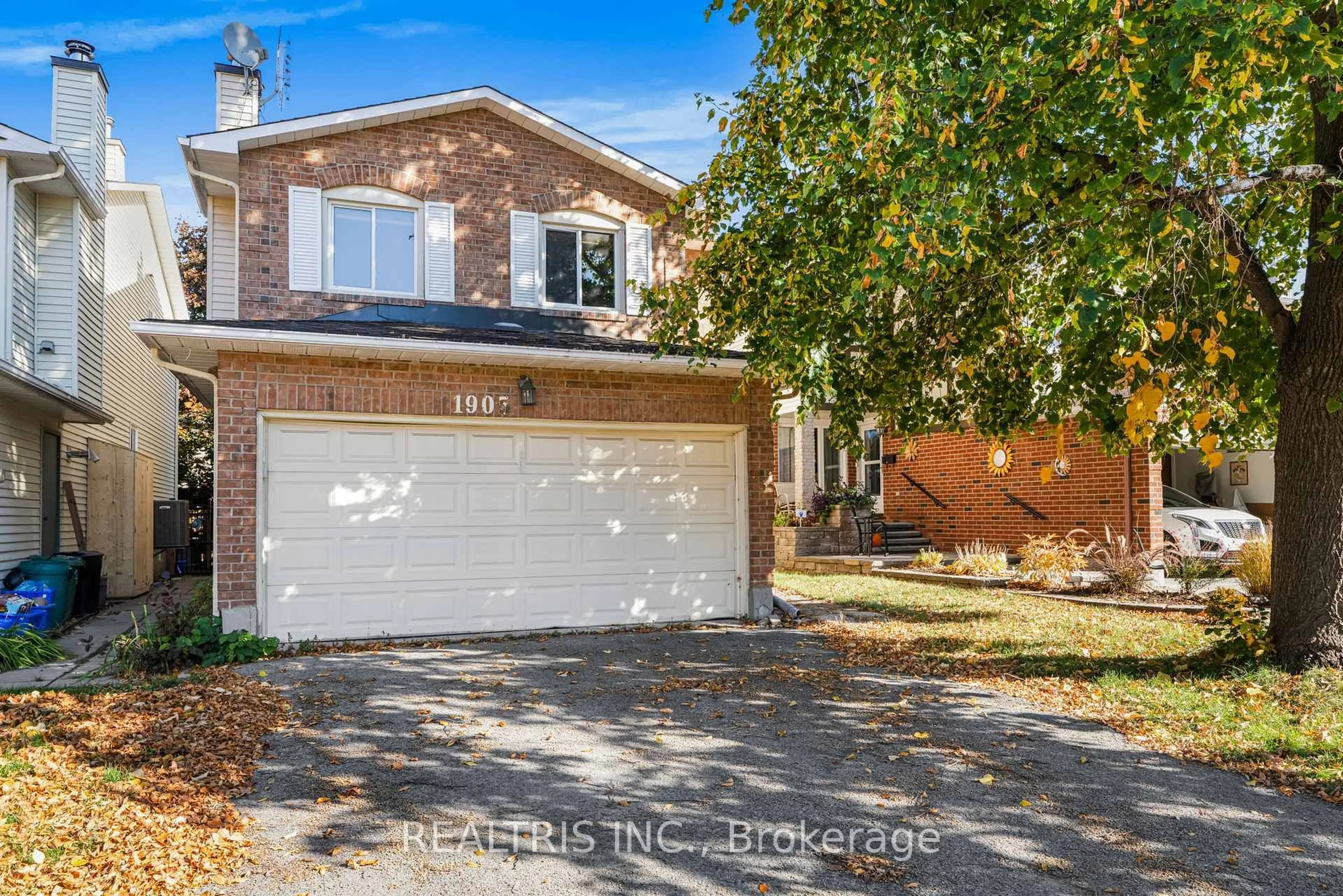 Home with brick exterior material, street for 1905 DES EPINETTES Ave, Ottawa Ontario K1C 6P6