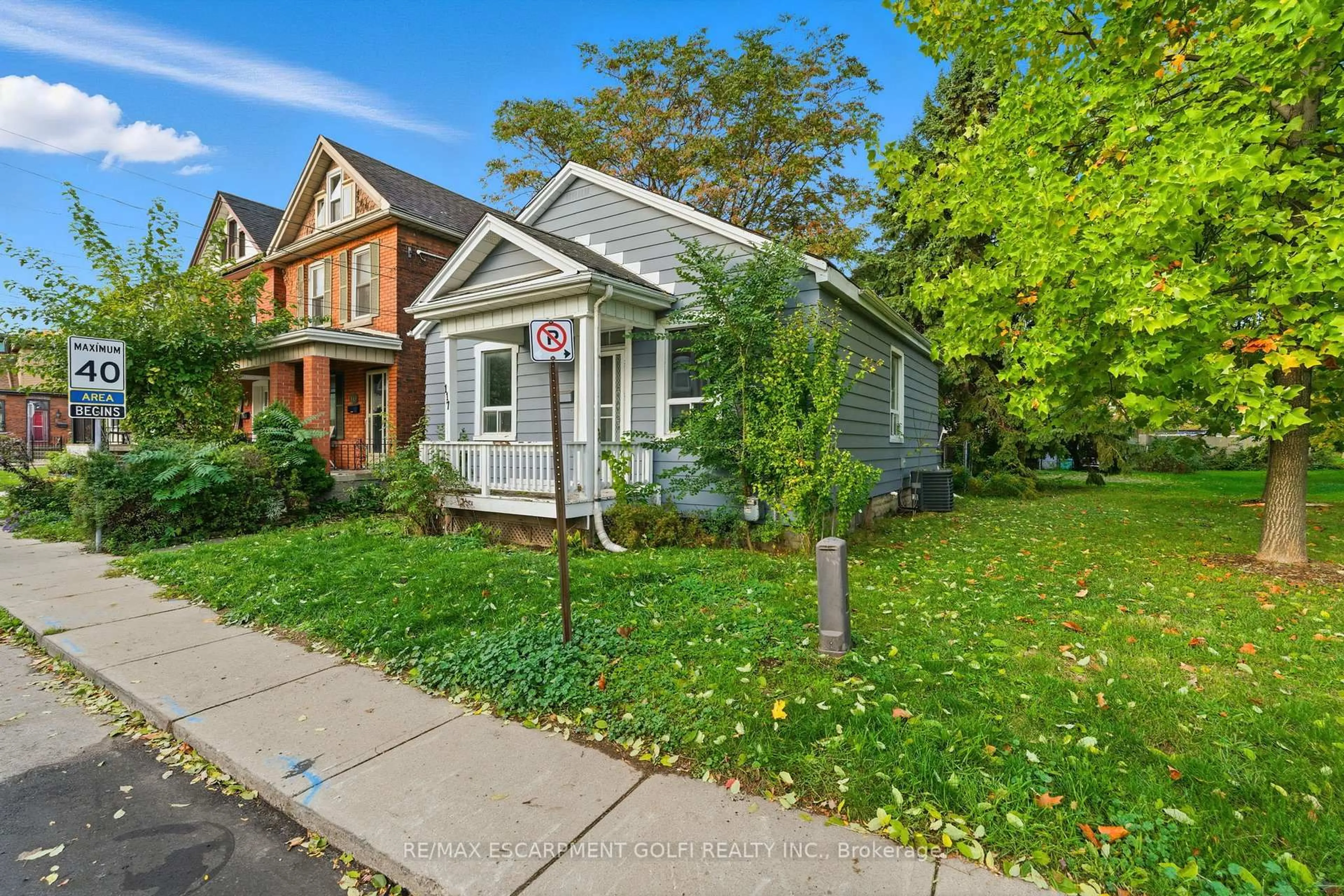 Unknown for 117 Ray St, Hamilton Ontario L8R 2Y1