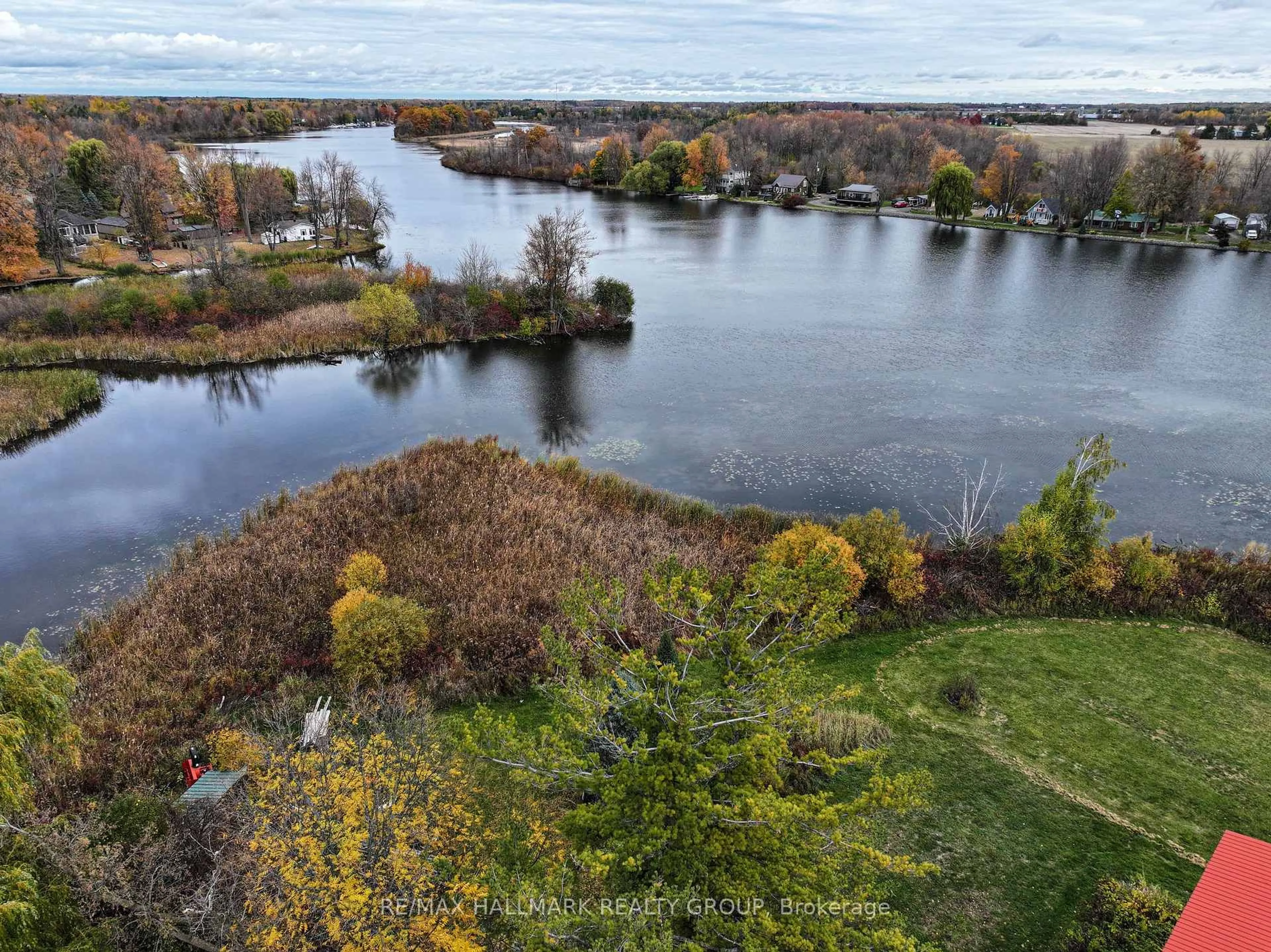 A pic from outside/outdoor area/front of a property/back of a property/a pic from drone, water/lake/river/ocean view for 6763 Rideau Valley Dr, Kars Ontario K0A 2E0