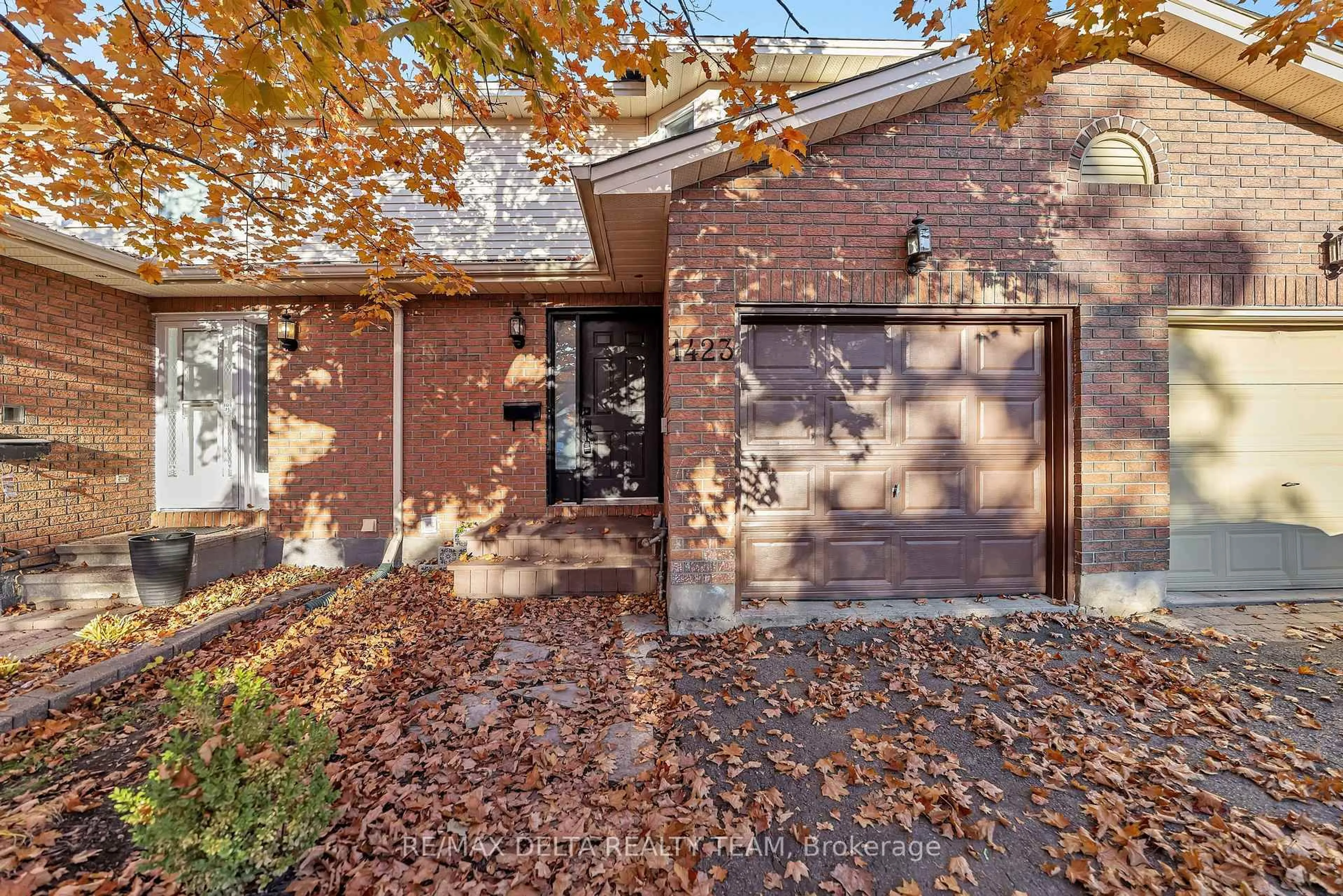 Home with brick exterior material, street for 1423 Caravel Cres, Ottawa Ontario K1E 3P5