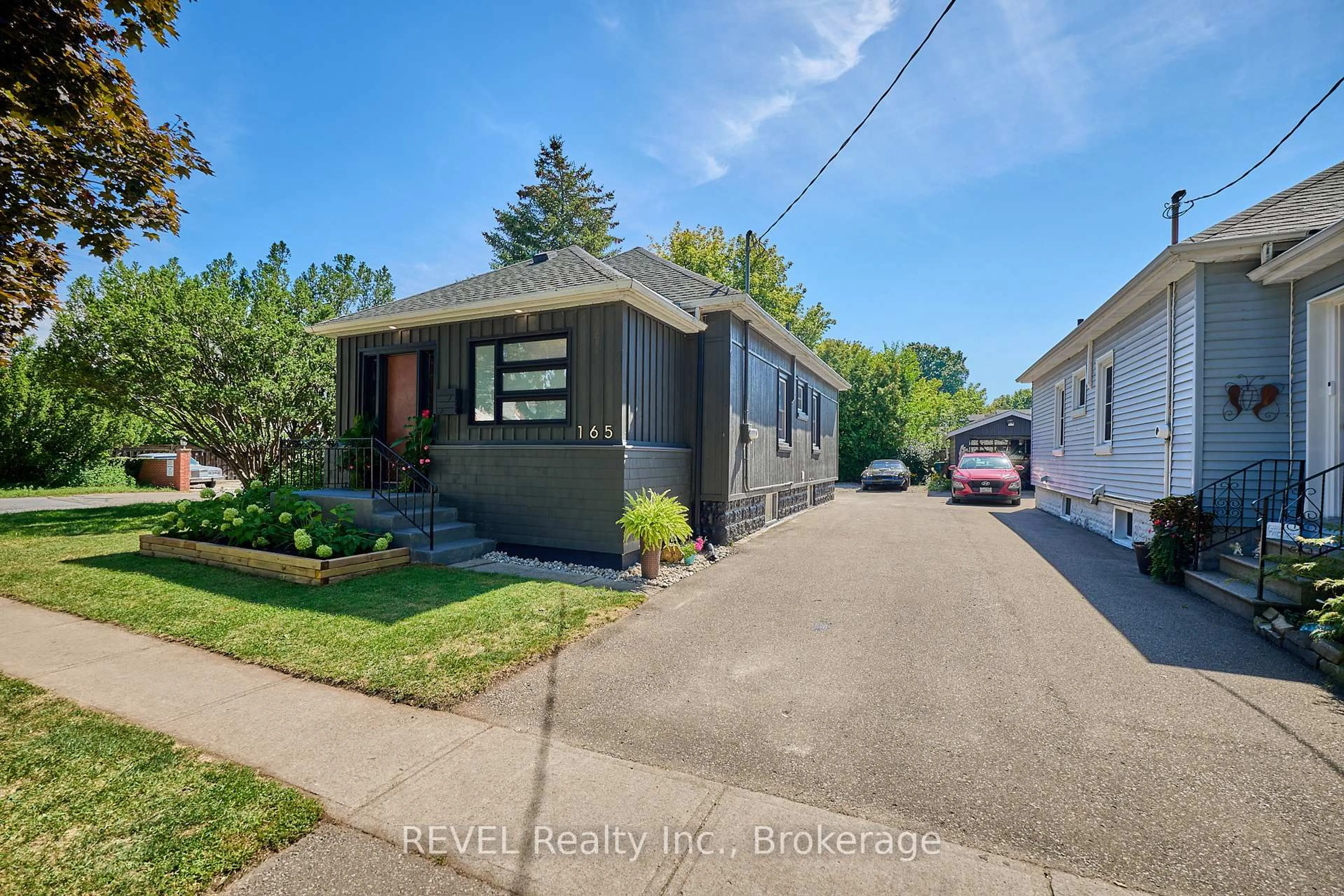 Unknown for 165 Main St, St. Catharines Ontario L2N 4V6