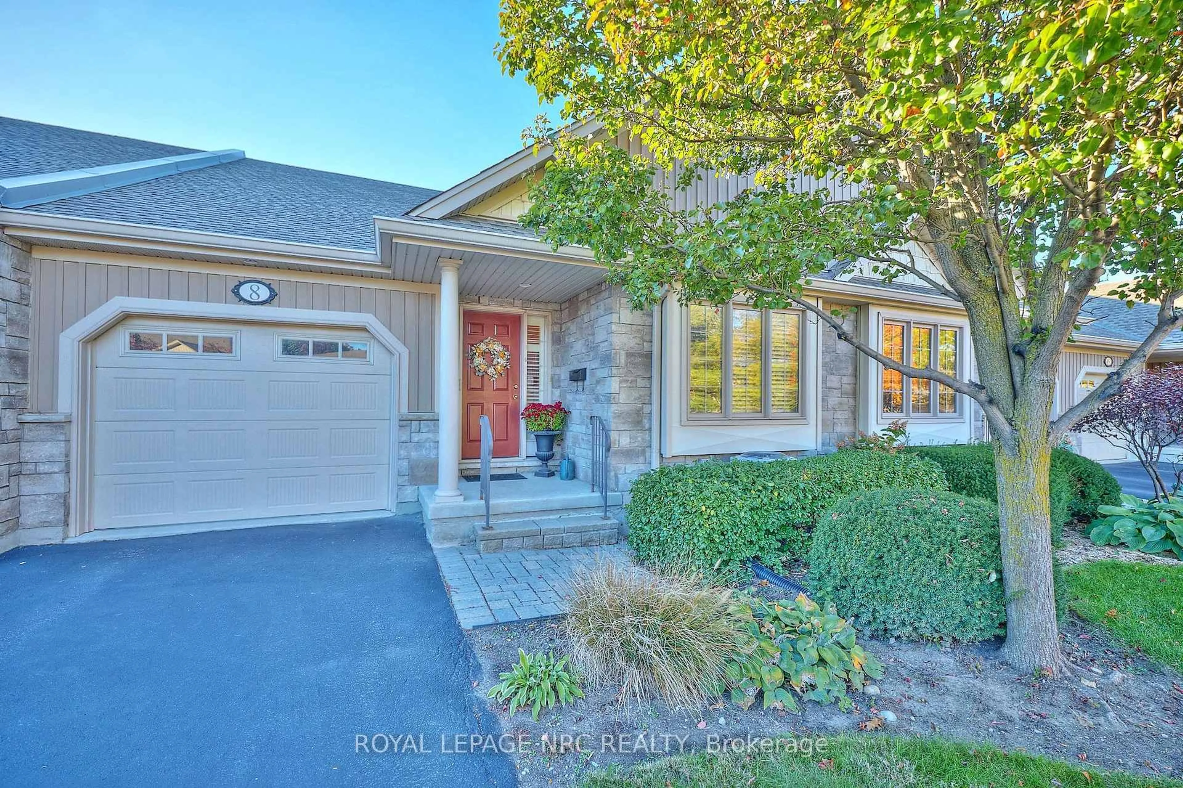 Home with brick exterior material, street for 603 Welland Ave #8, St. Catharines Ontario L2M 0A6