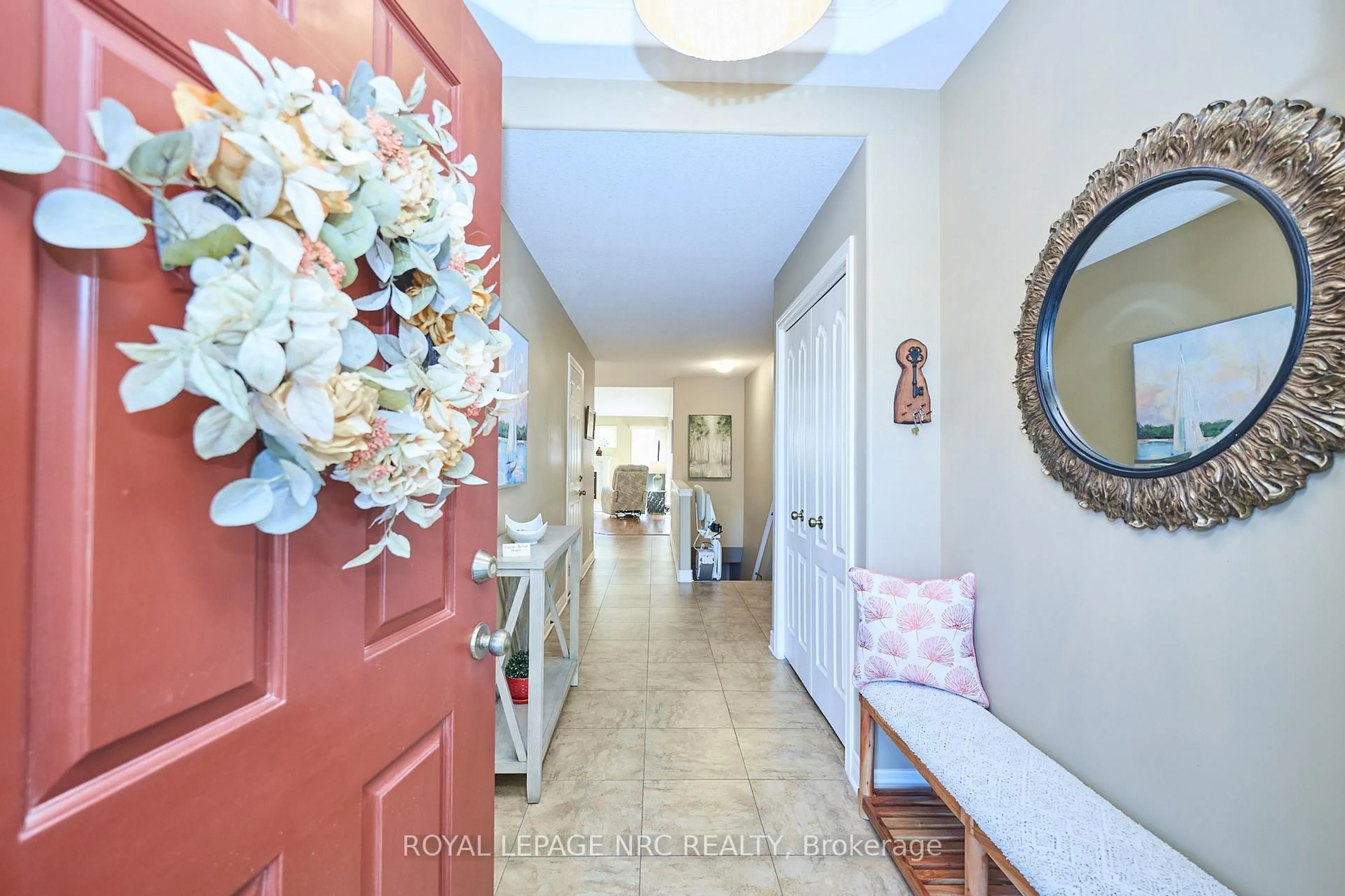 Indoor entryway for 603 Welland Ave #8, St. Catharines Ontario L2M 0A6