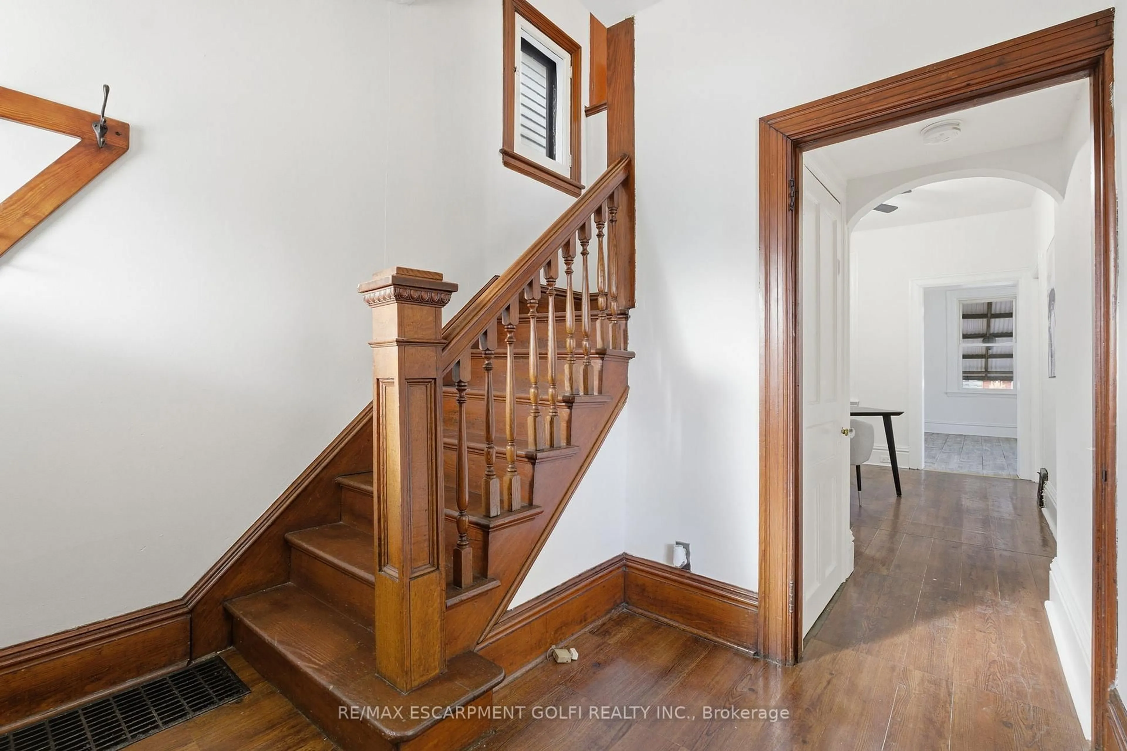 Unknown for 217 Emerald St, Hamilton Ontario L8L 5L1