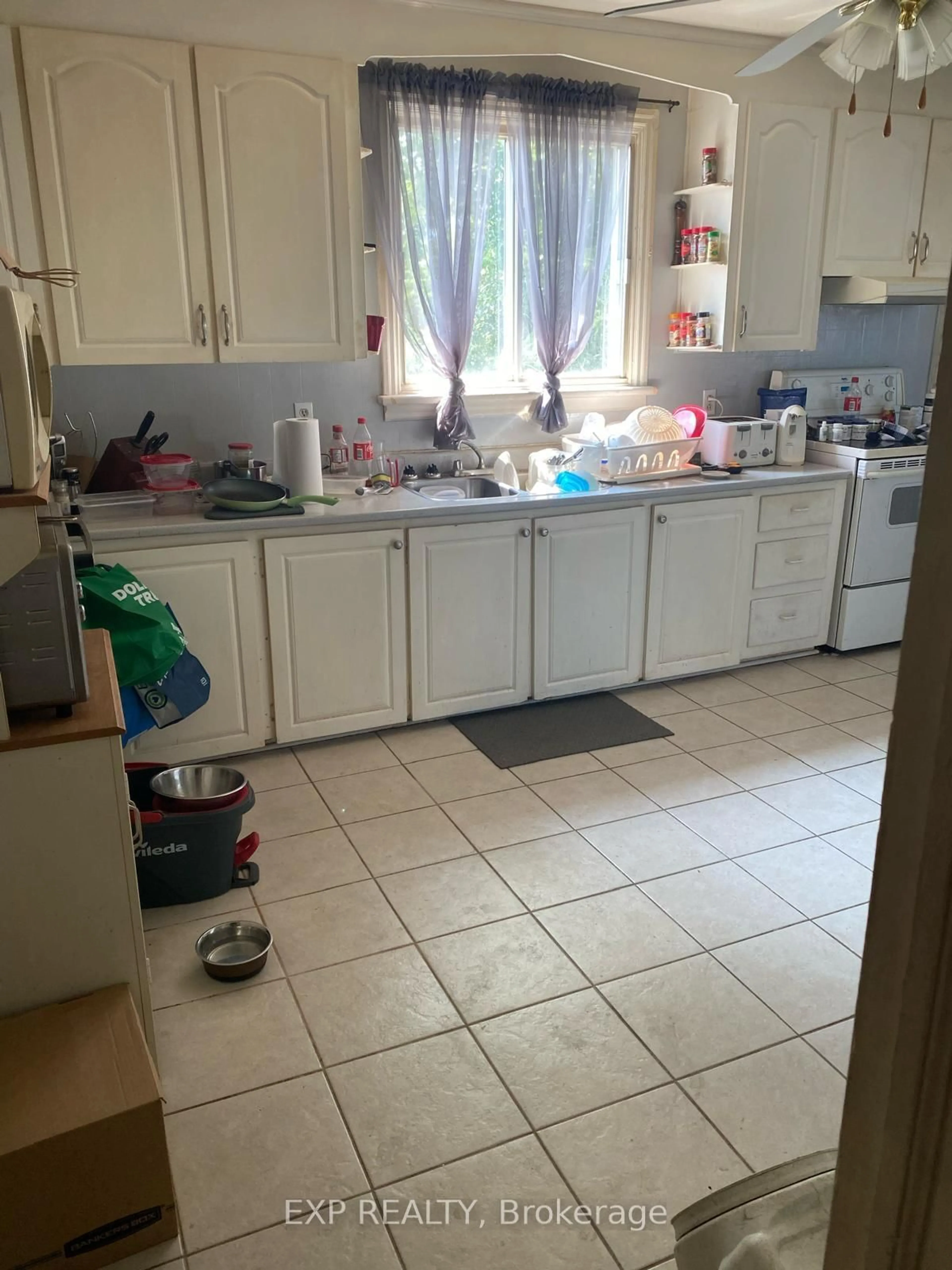 Standard kitchen, floor is not visible for 501 McConnell Ave, Cornwall Ontario K6H 4L9